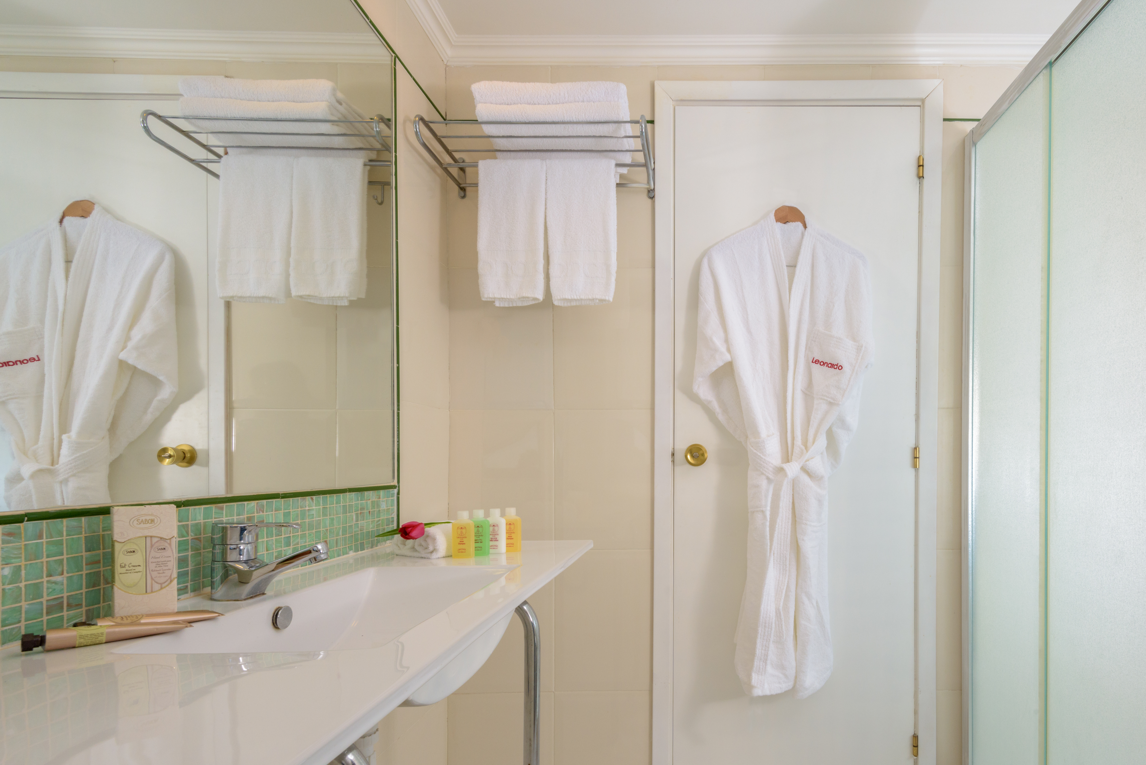 Single Deluxe One Bed