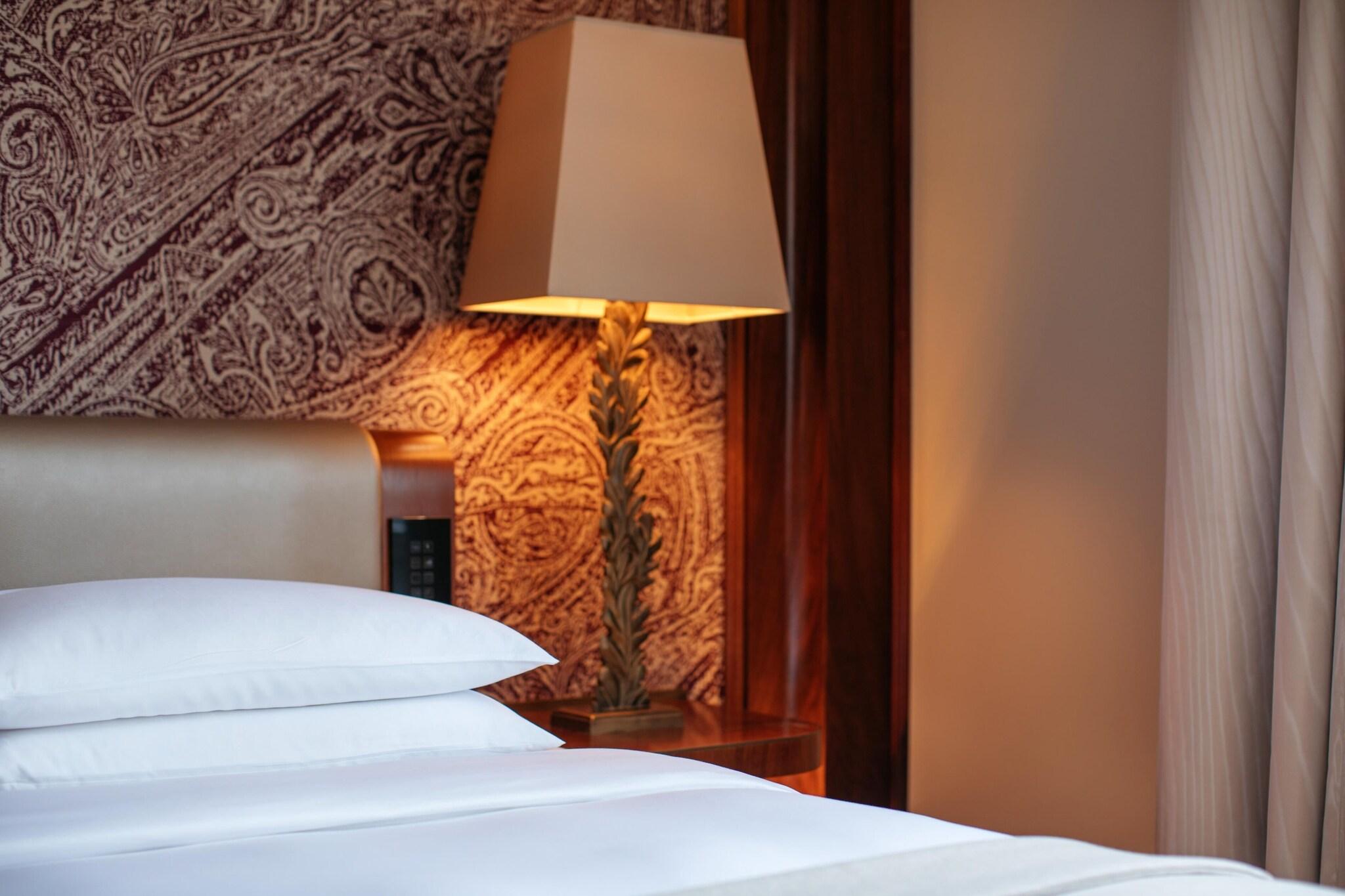 Twin Deluxe Two Beds