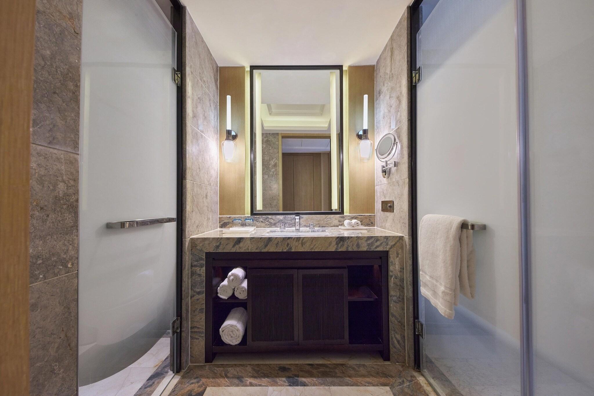 Double Smoking with Views