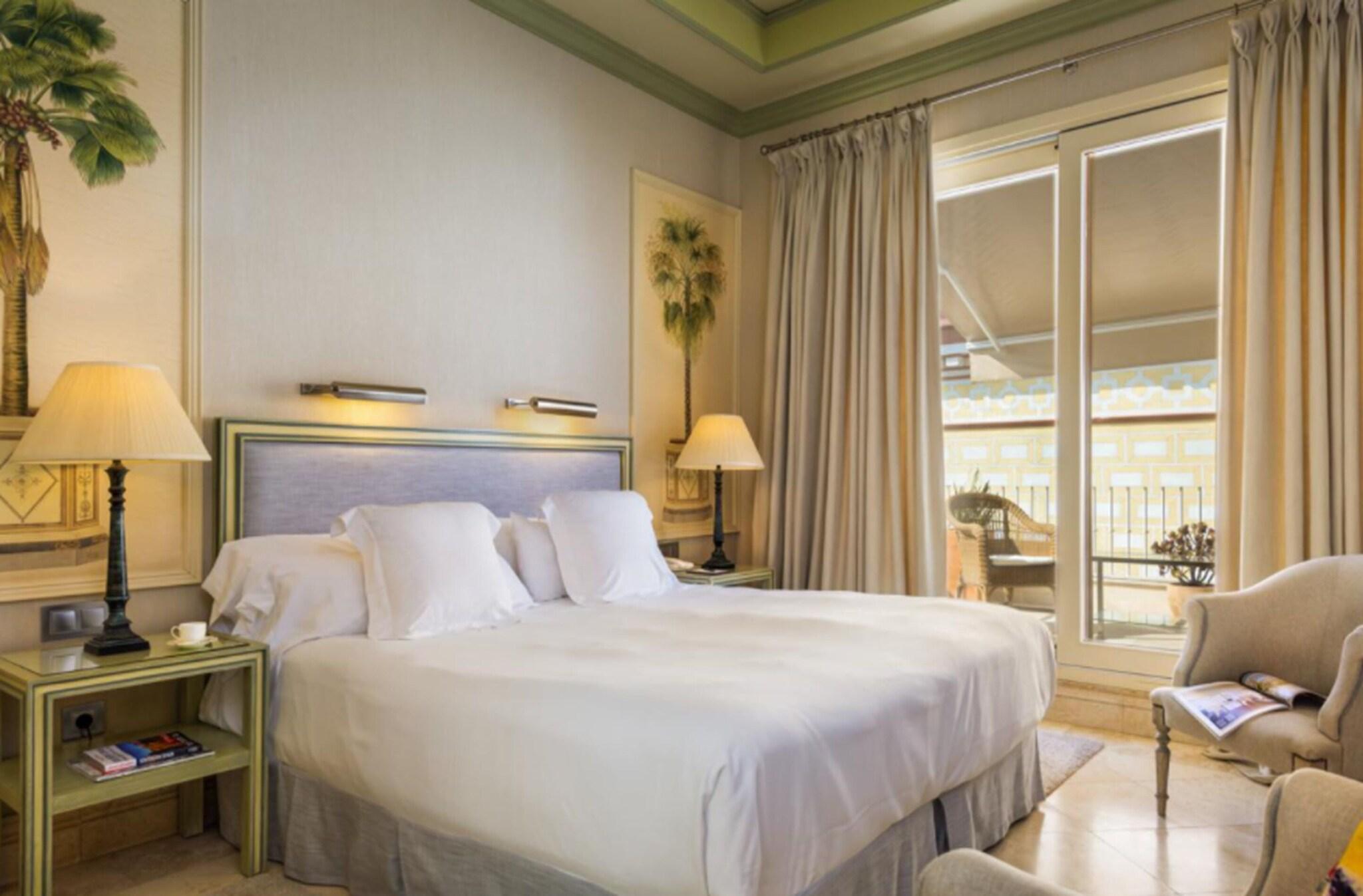 Twin Deluxe Two Beds