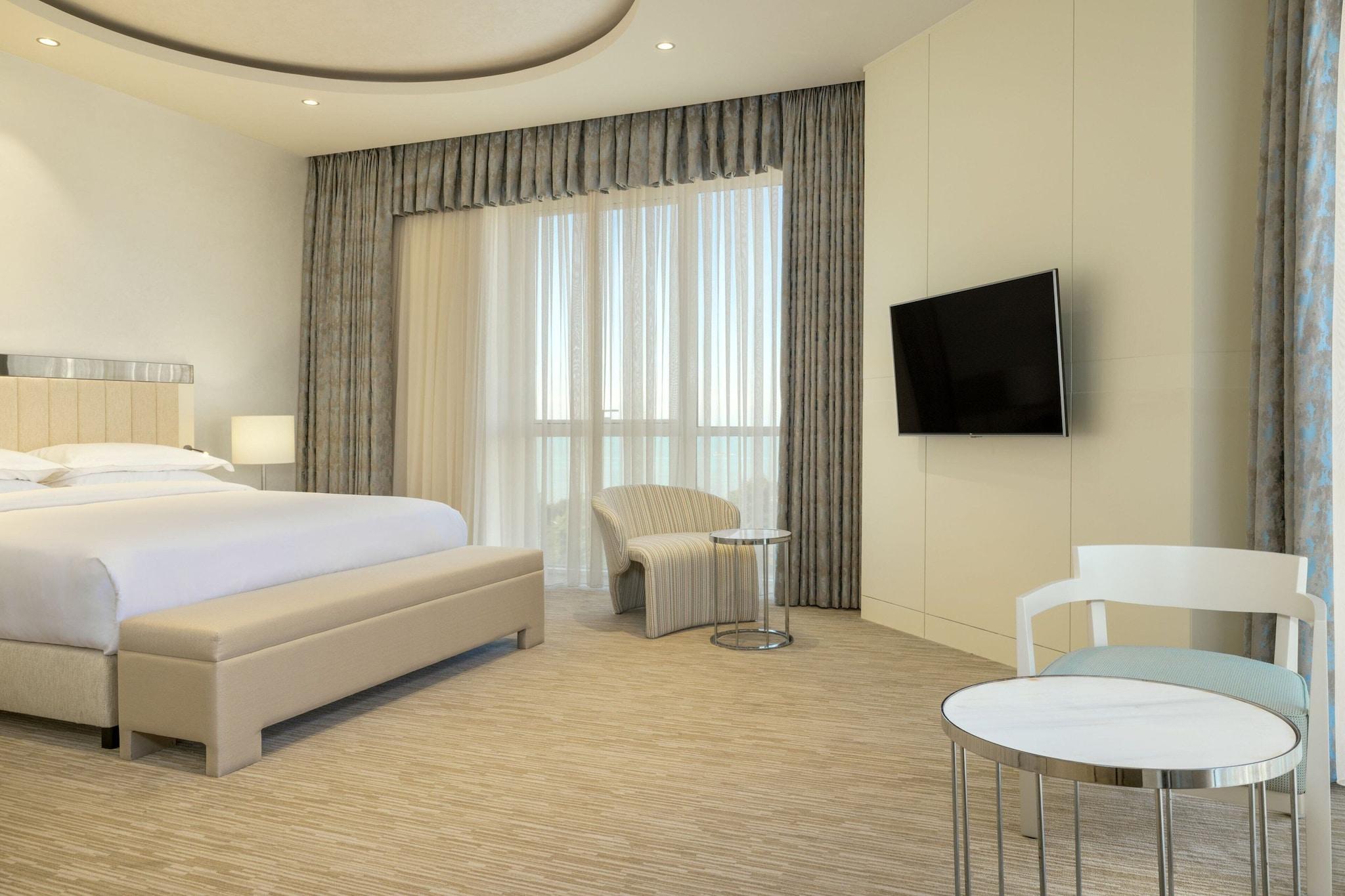 Double Executive King Bed