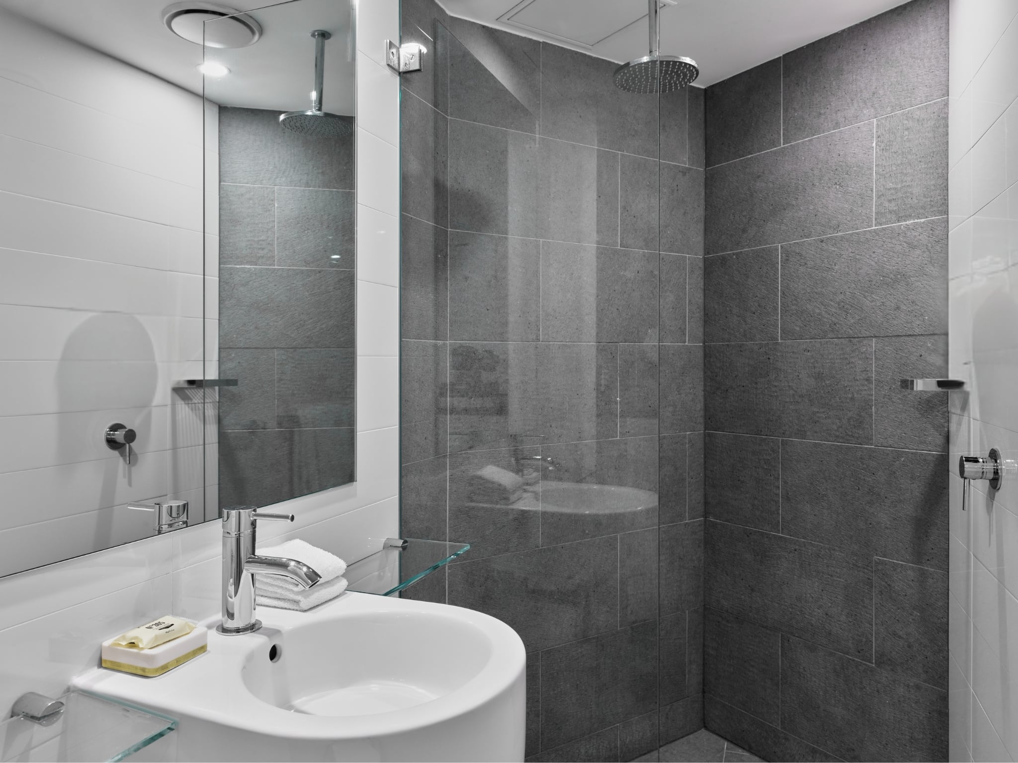 Double Classic Queen Bed