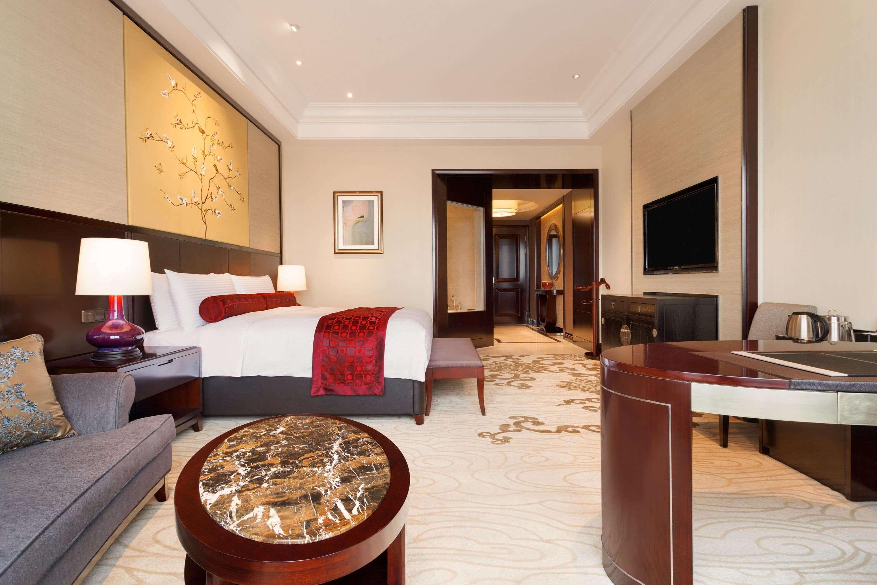 Double Deluxe King Bed