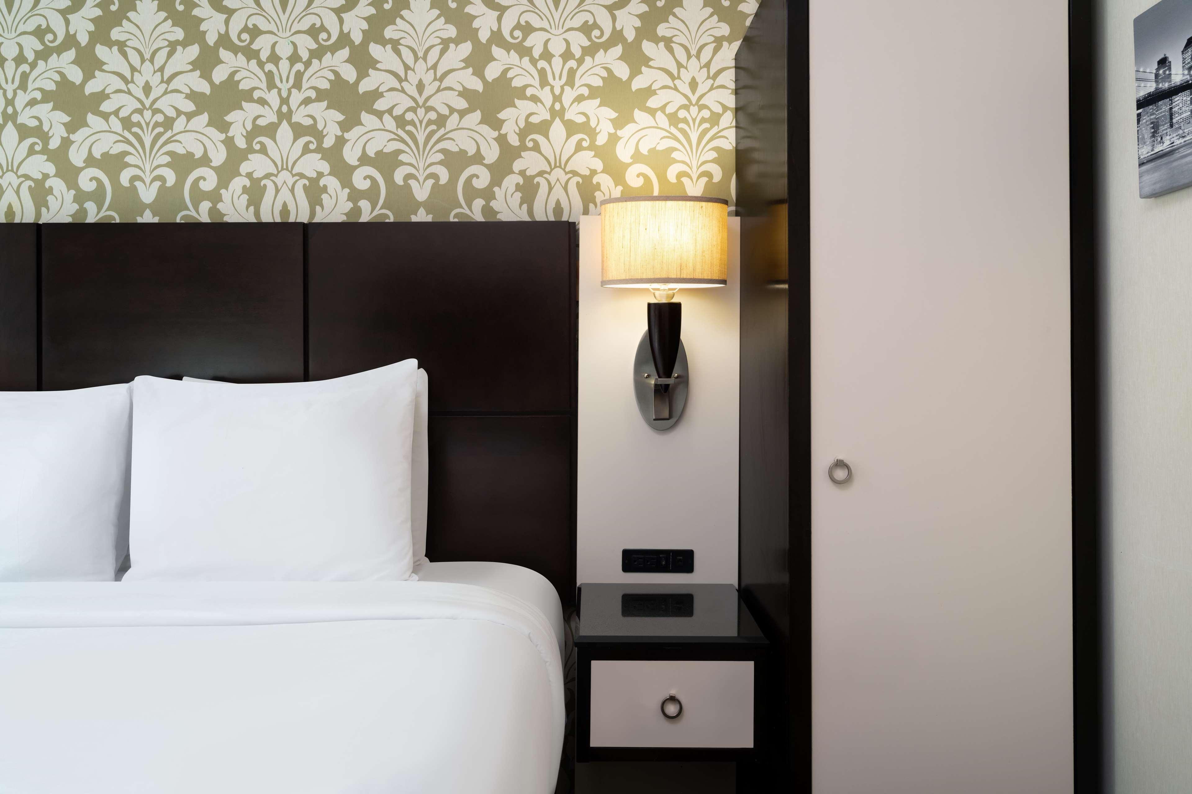 Room Queen Bed Non Smoking