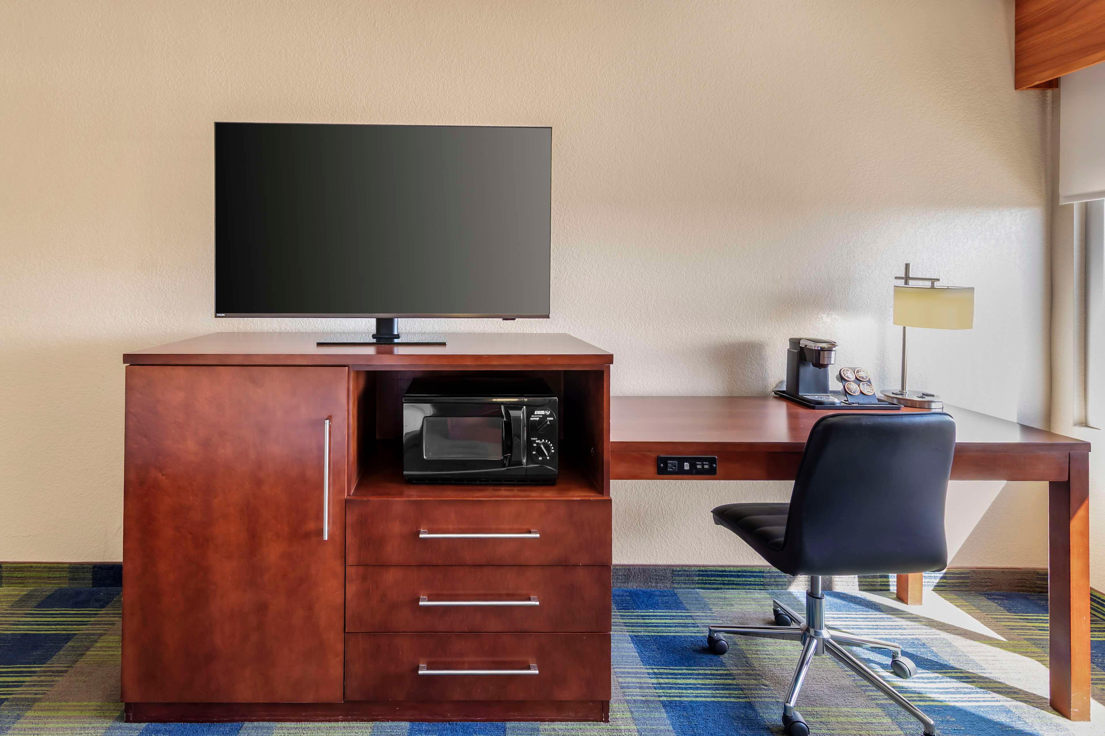 Room King Bed Non Smoking