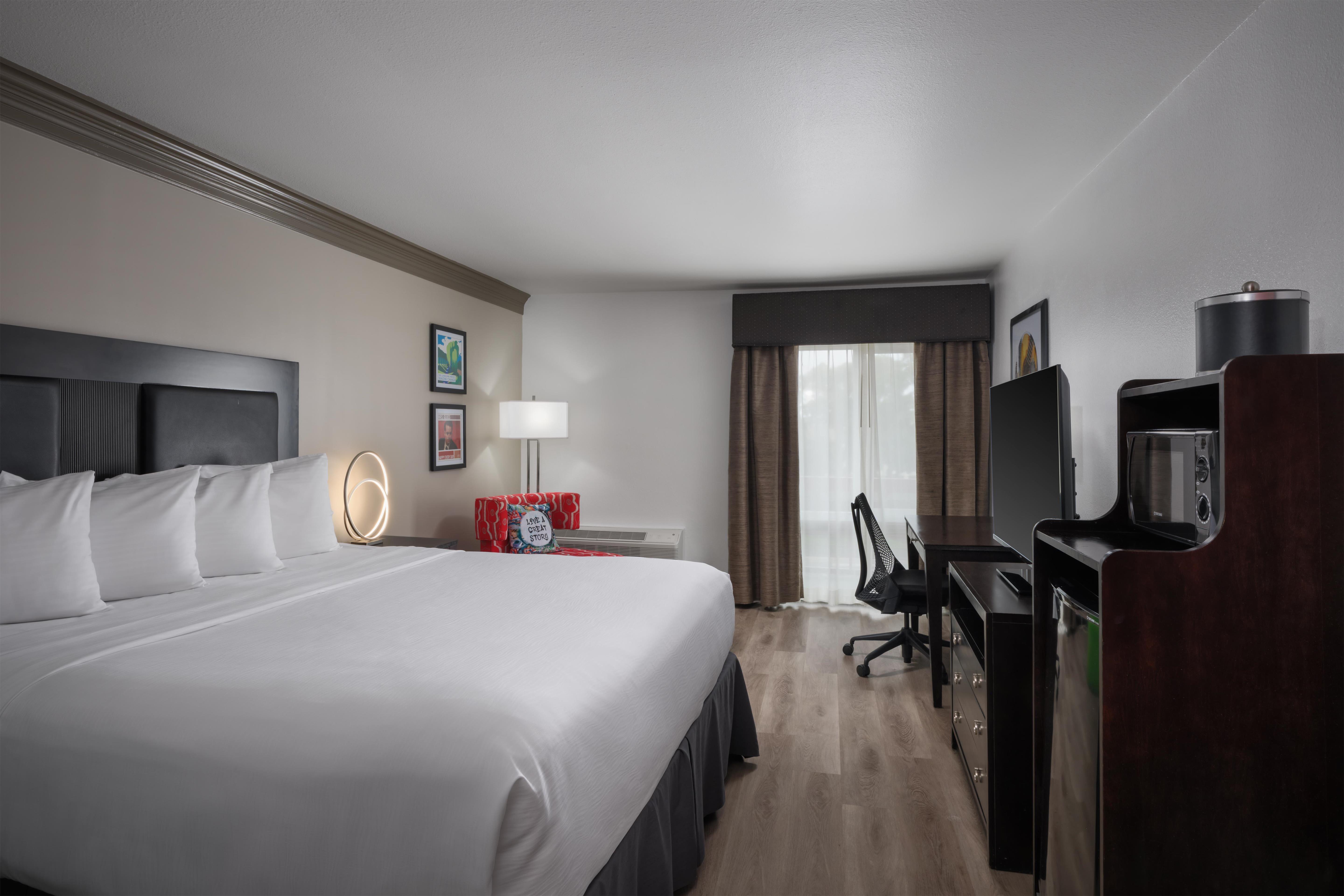 Double King Bed Non Smoking