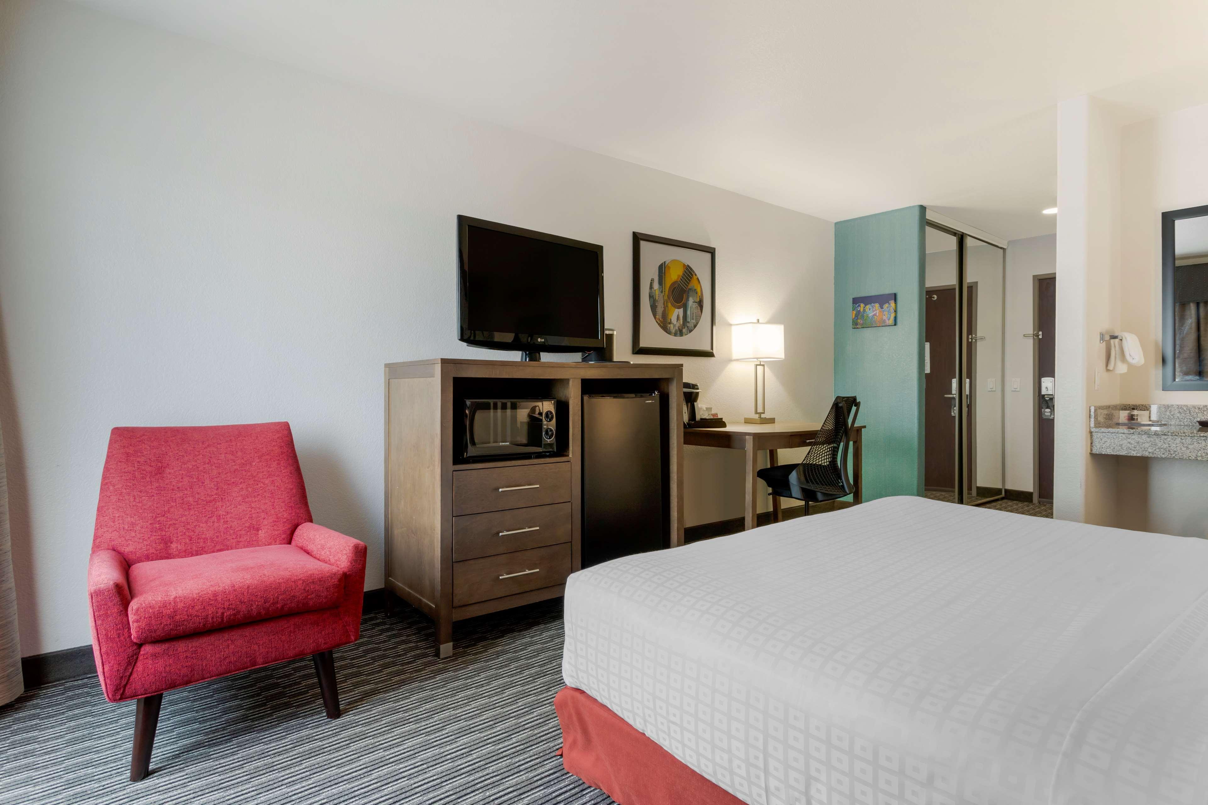 Double Accessible King Size Bed