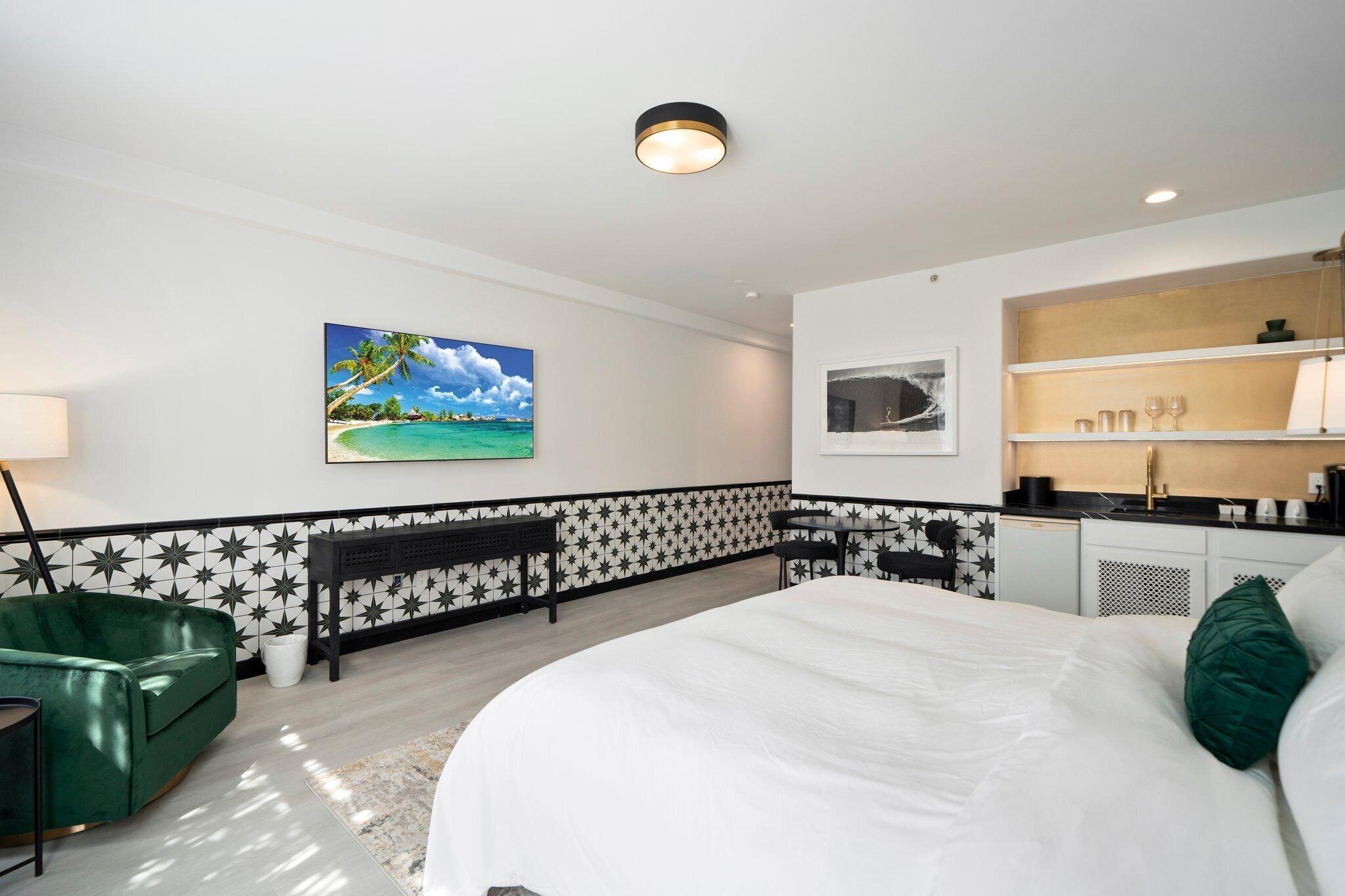 Room Deluxe King Bed