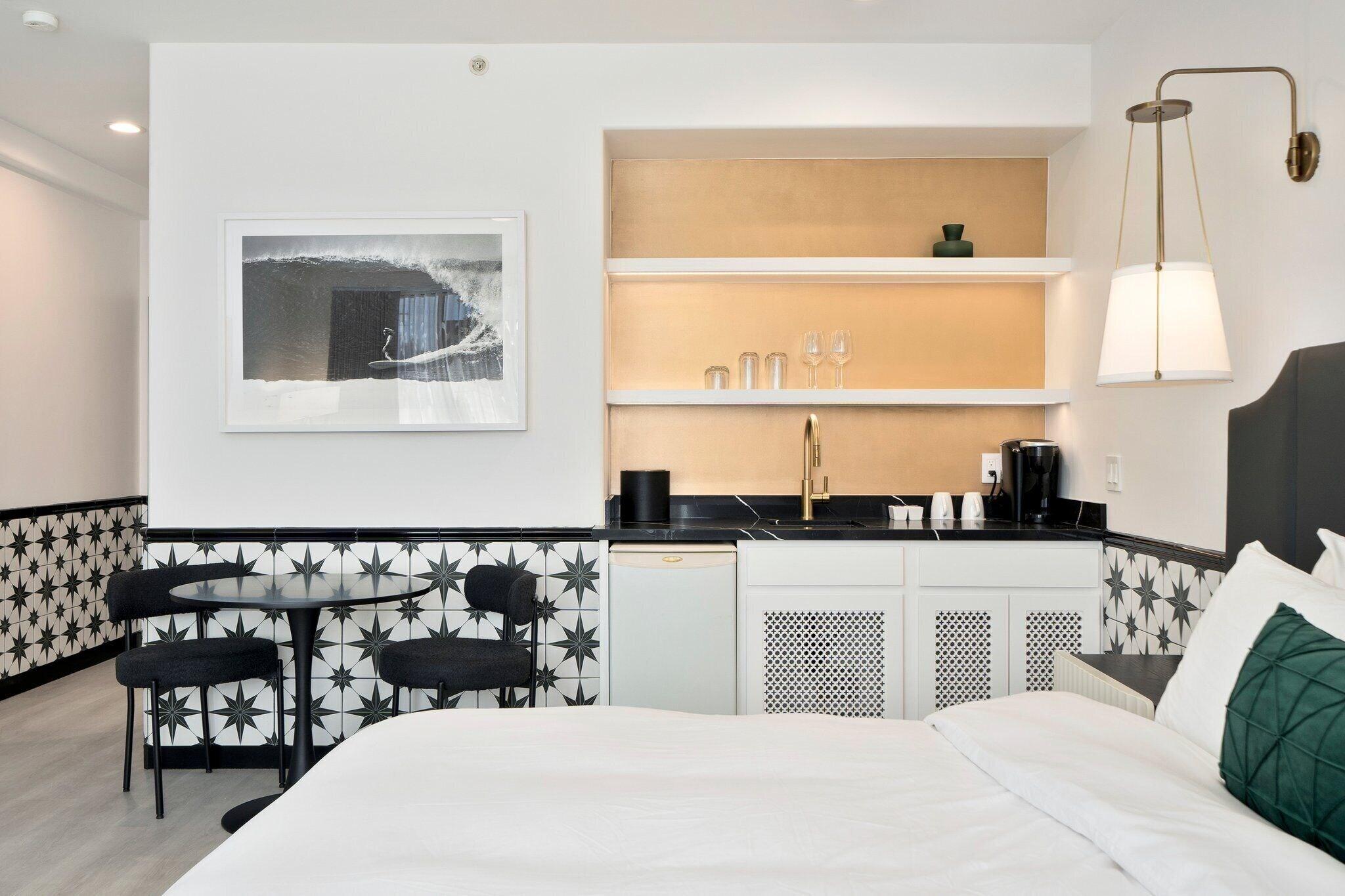 Double Deluxe King Bed