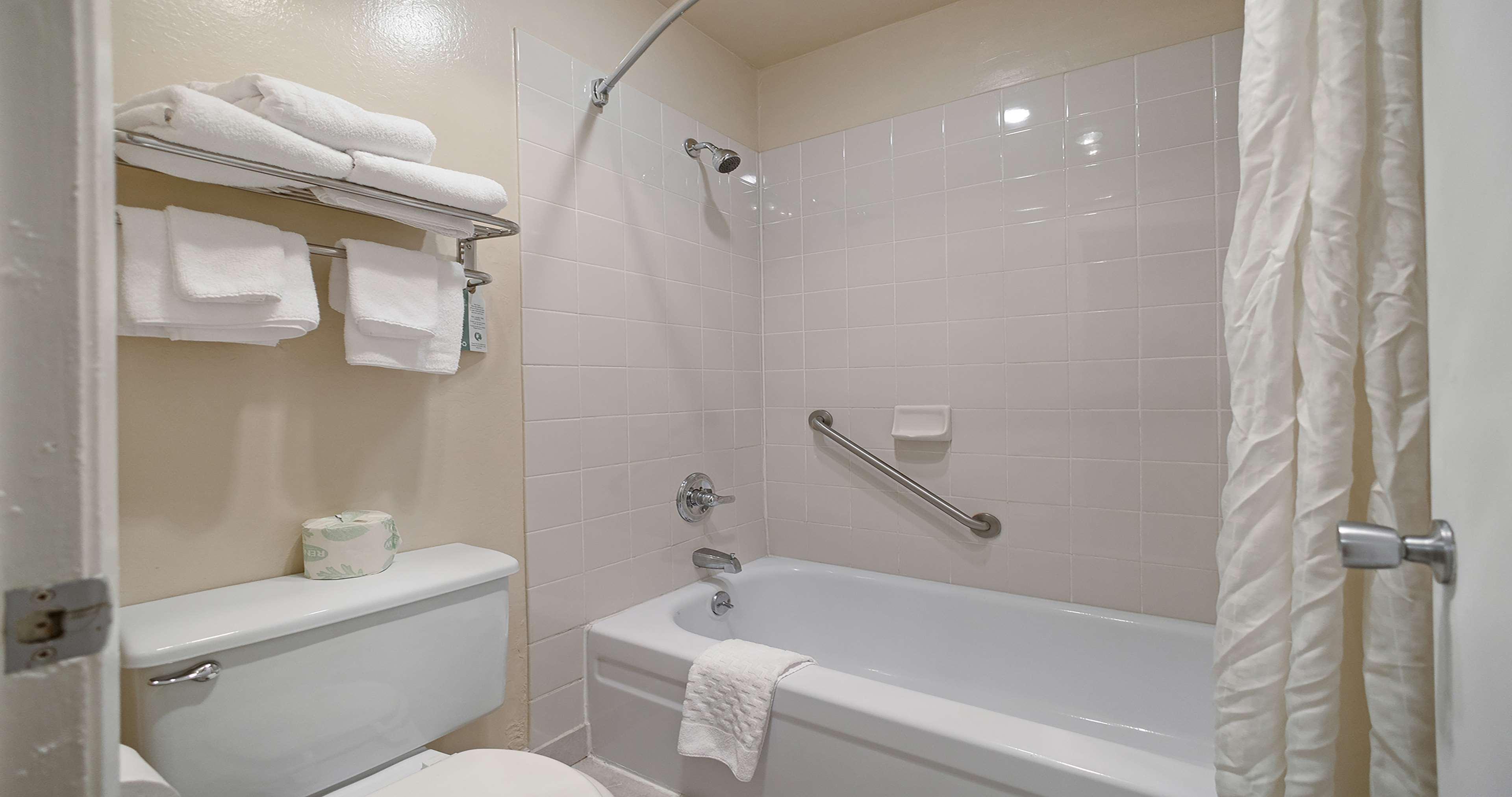 Room Queen Bed Non Smoking