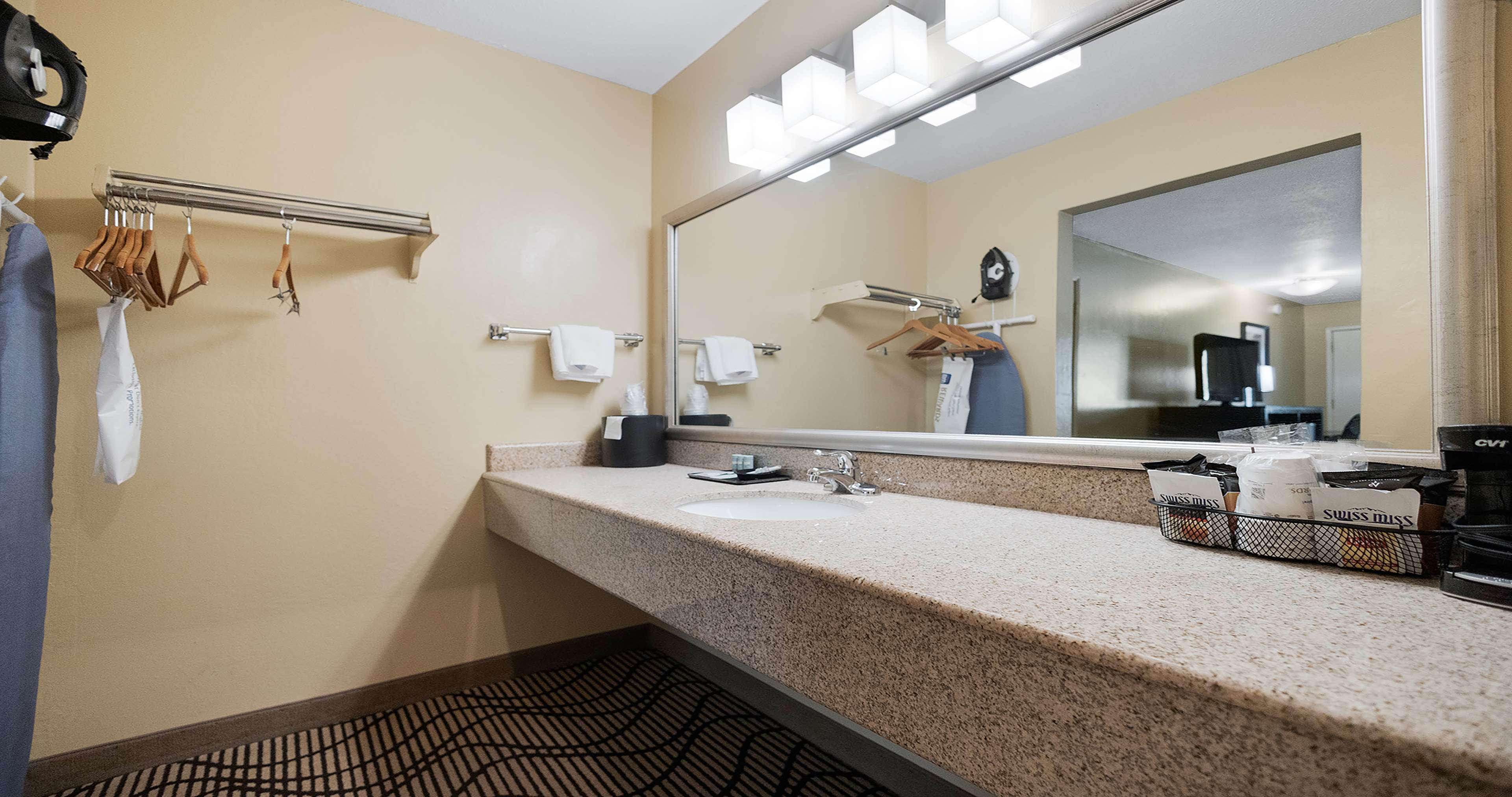 Room Queen Bed Non Smoking