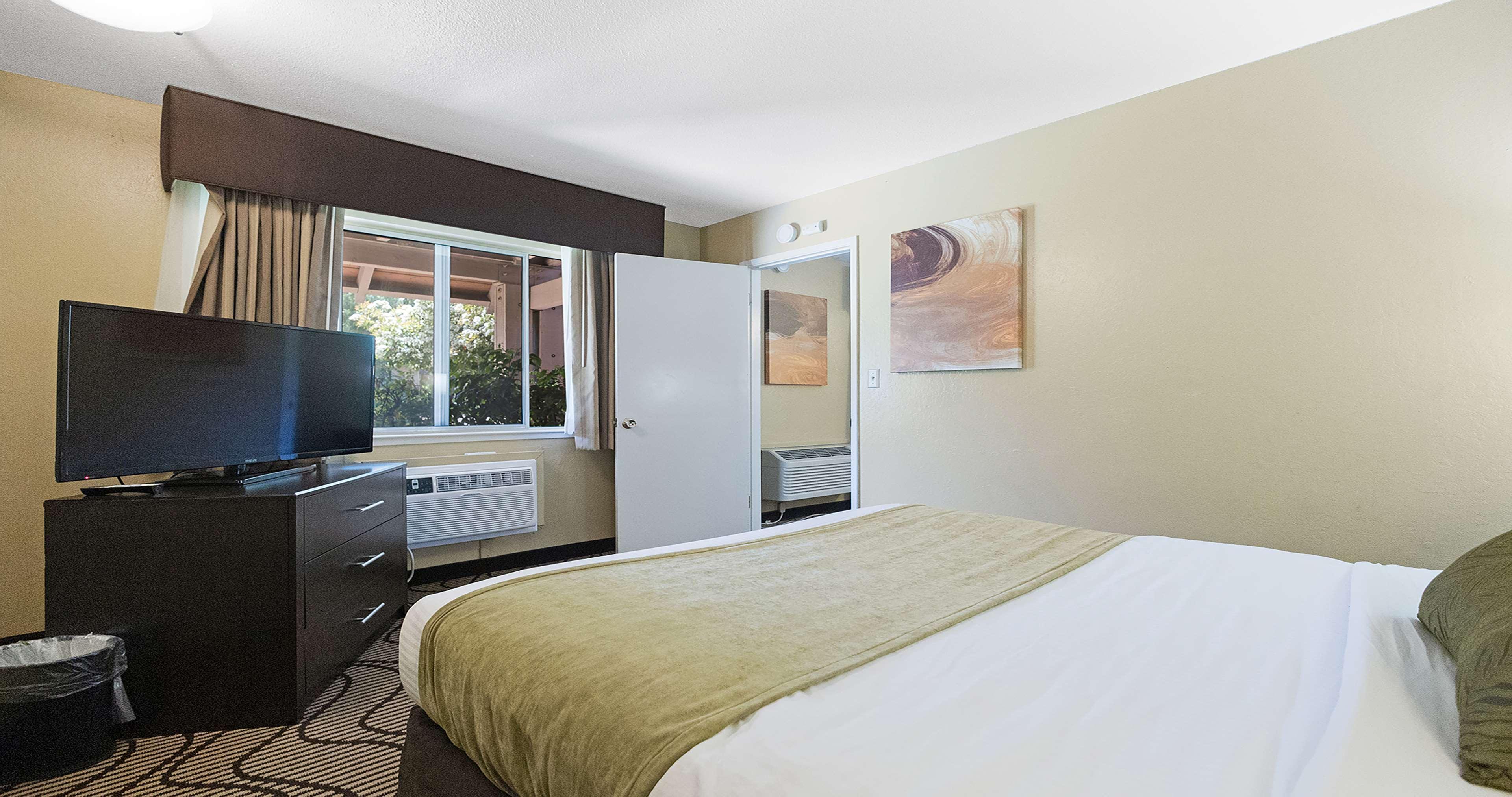 Suite Two Queen Beds