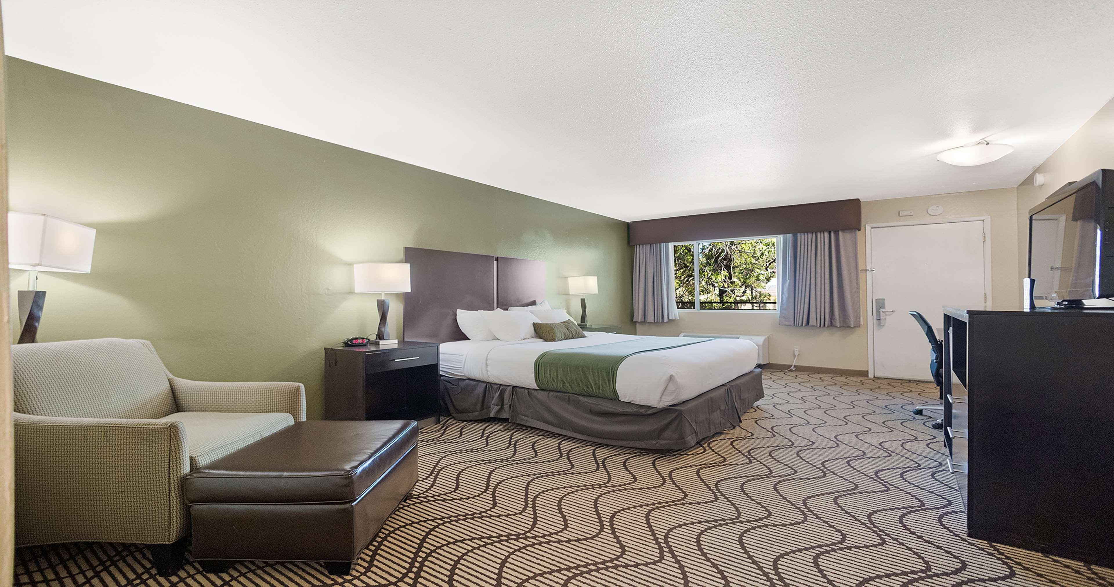 Room Queen Bed Non Smoking