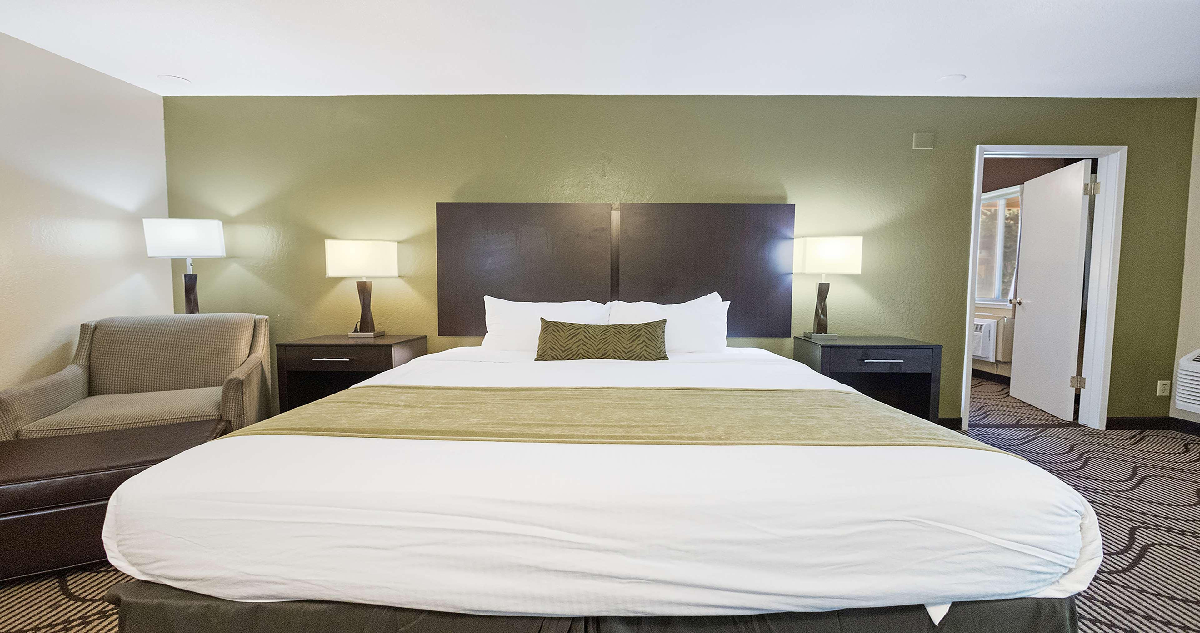 Suite Two Queen Beds