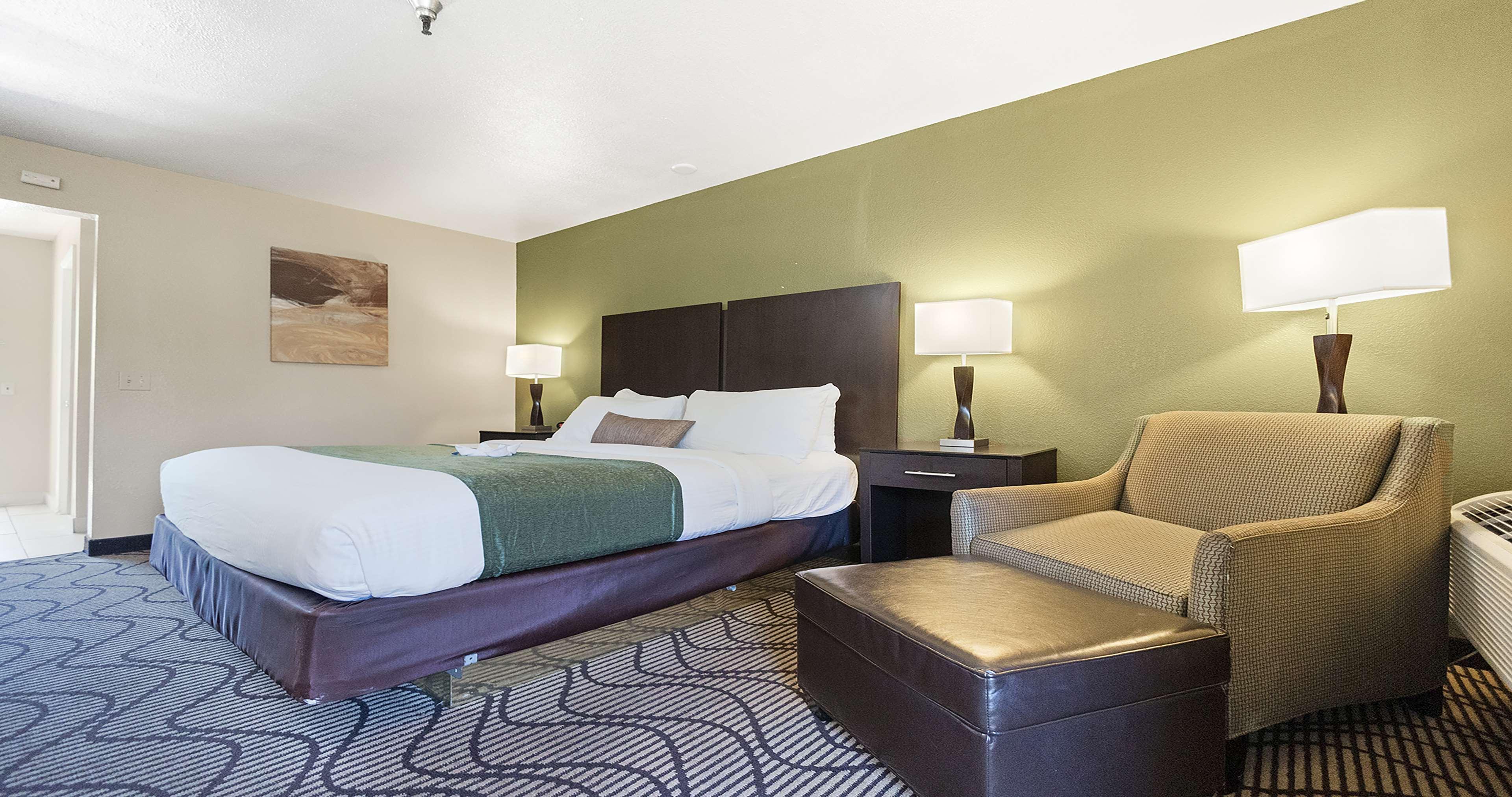 Room King Bed Non Smoking