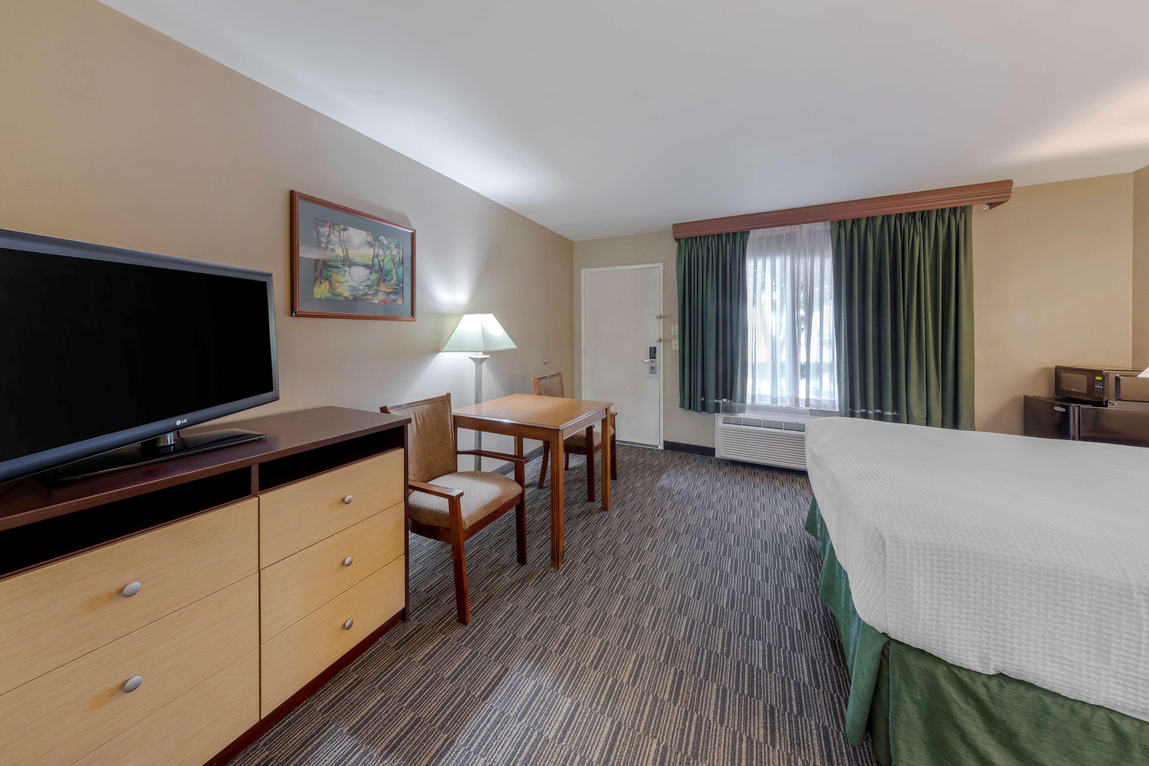 Double Two Queen Beds