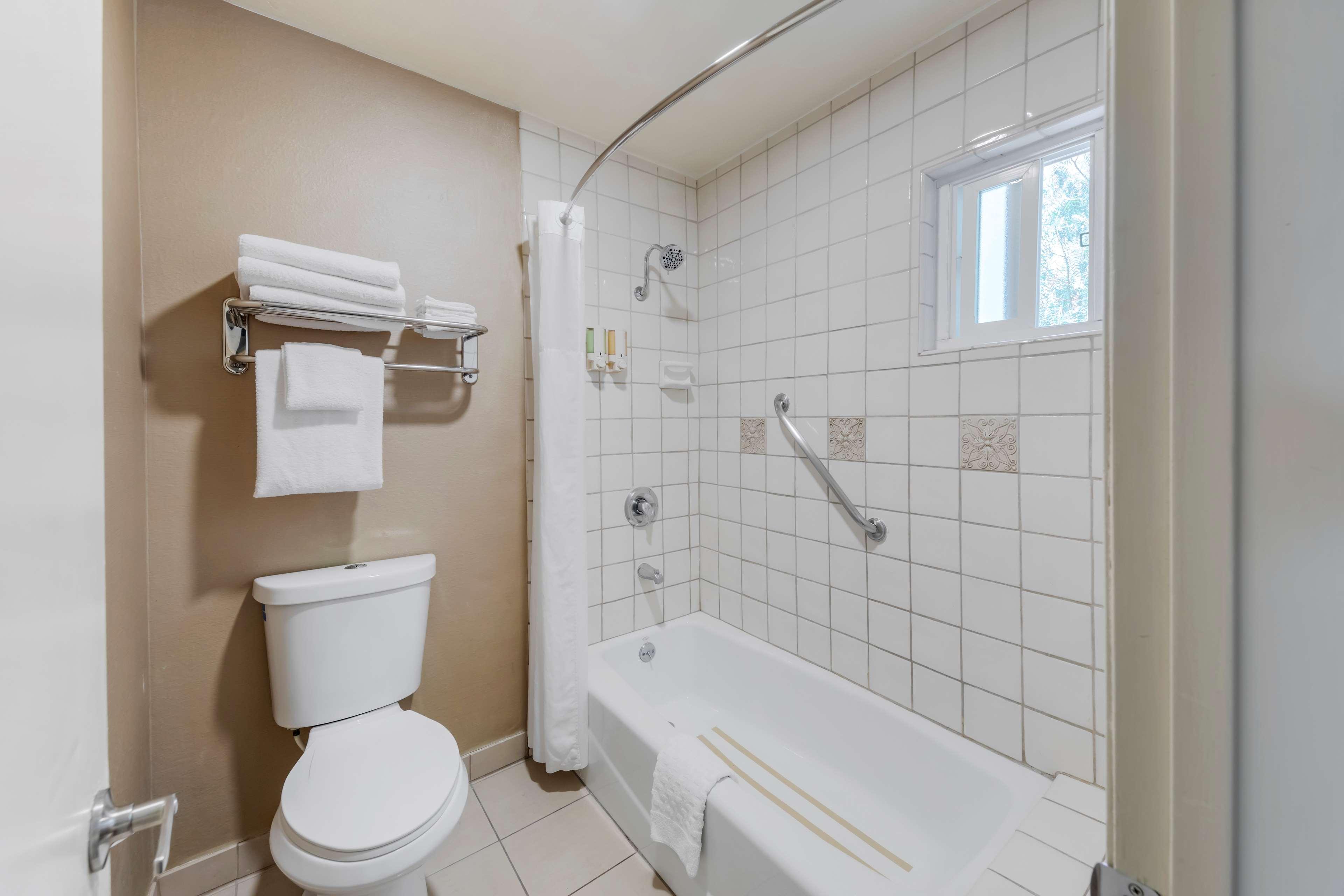 Double Queen Size Bed