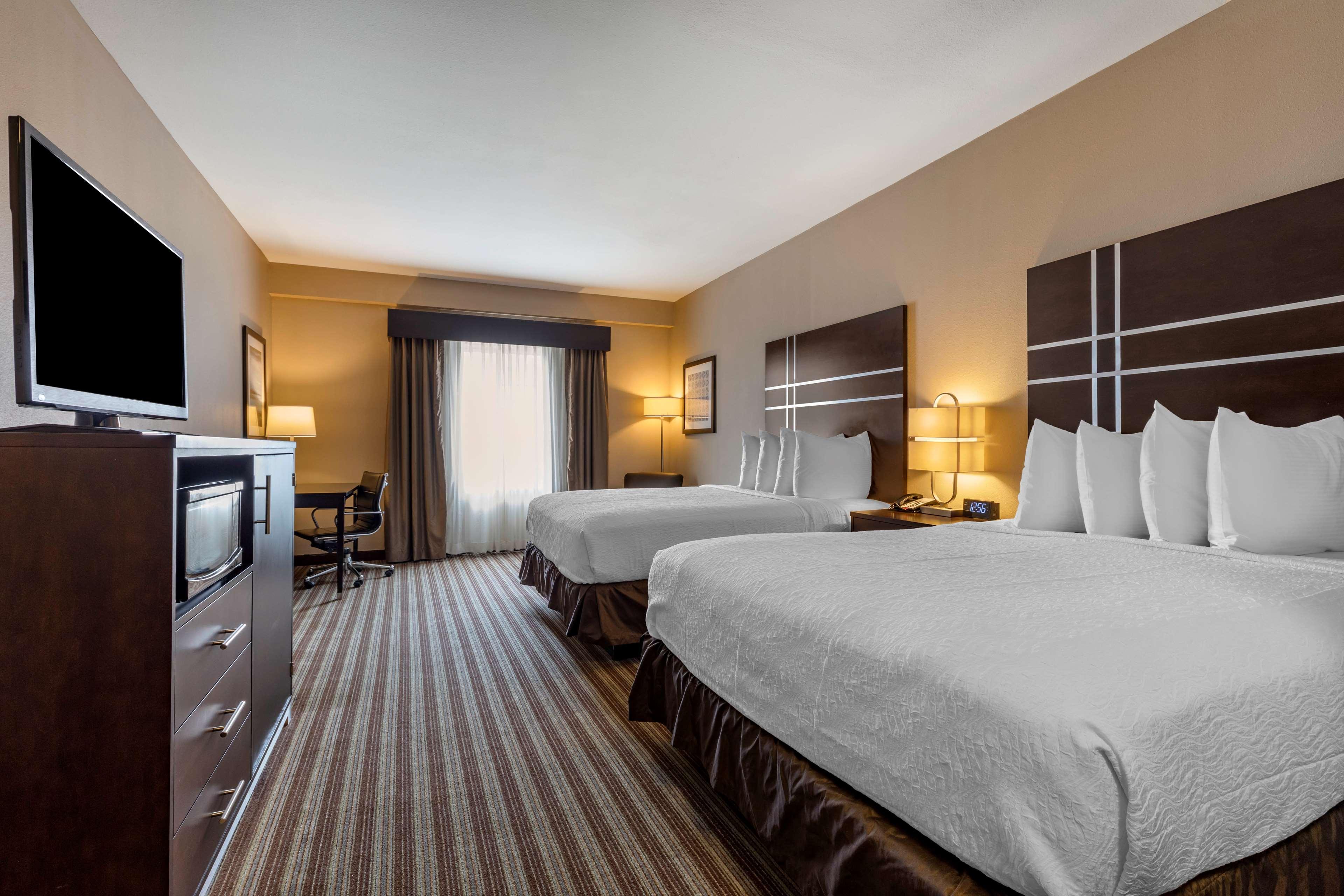 Double Accessible-two Queen Beds