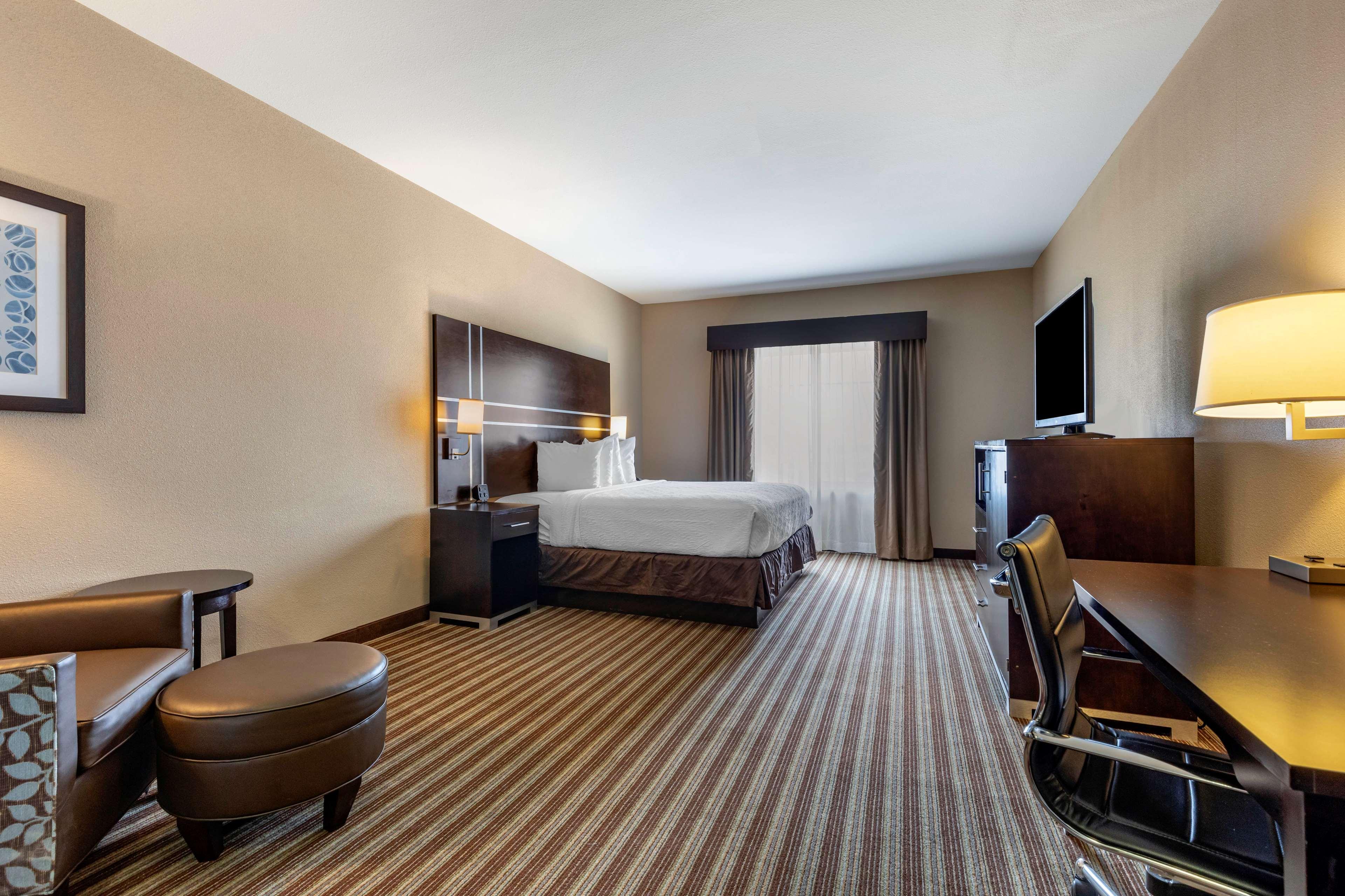 Double Accessible King Size Bed