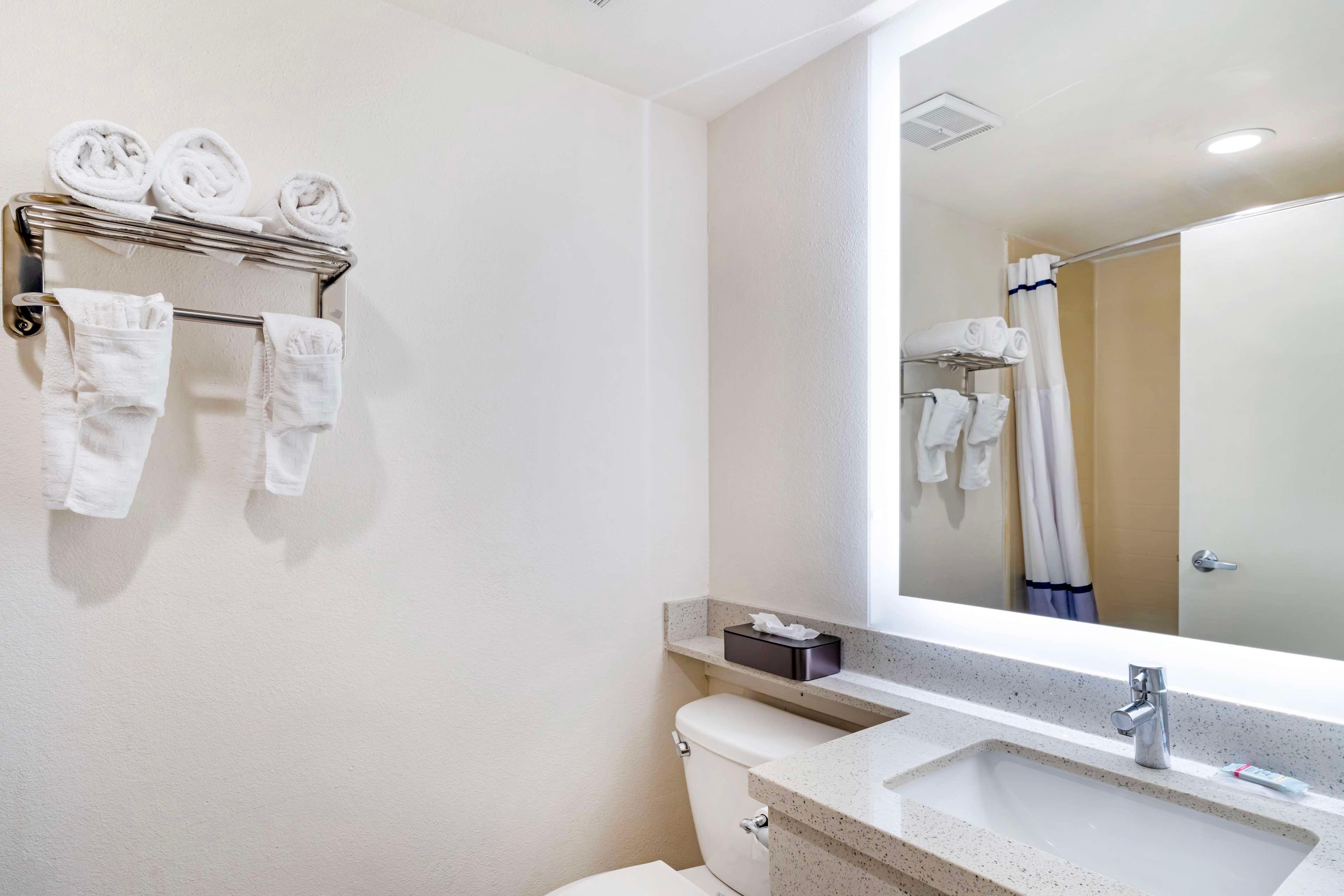 Room King Bed Non Smoking