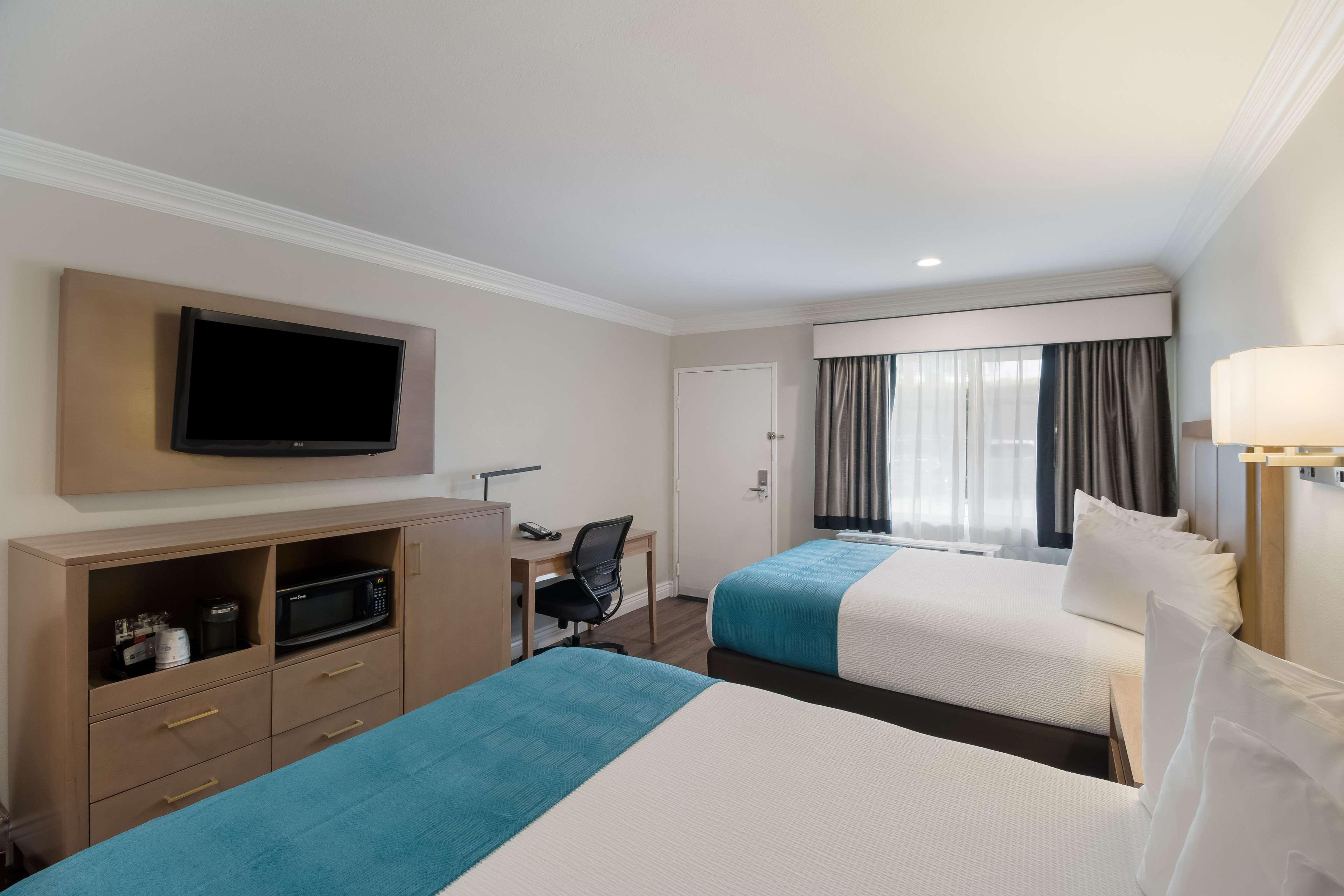 Double Two Queen Beds