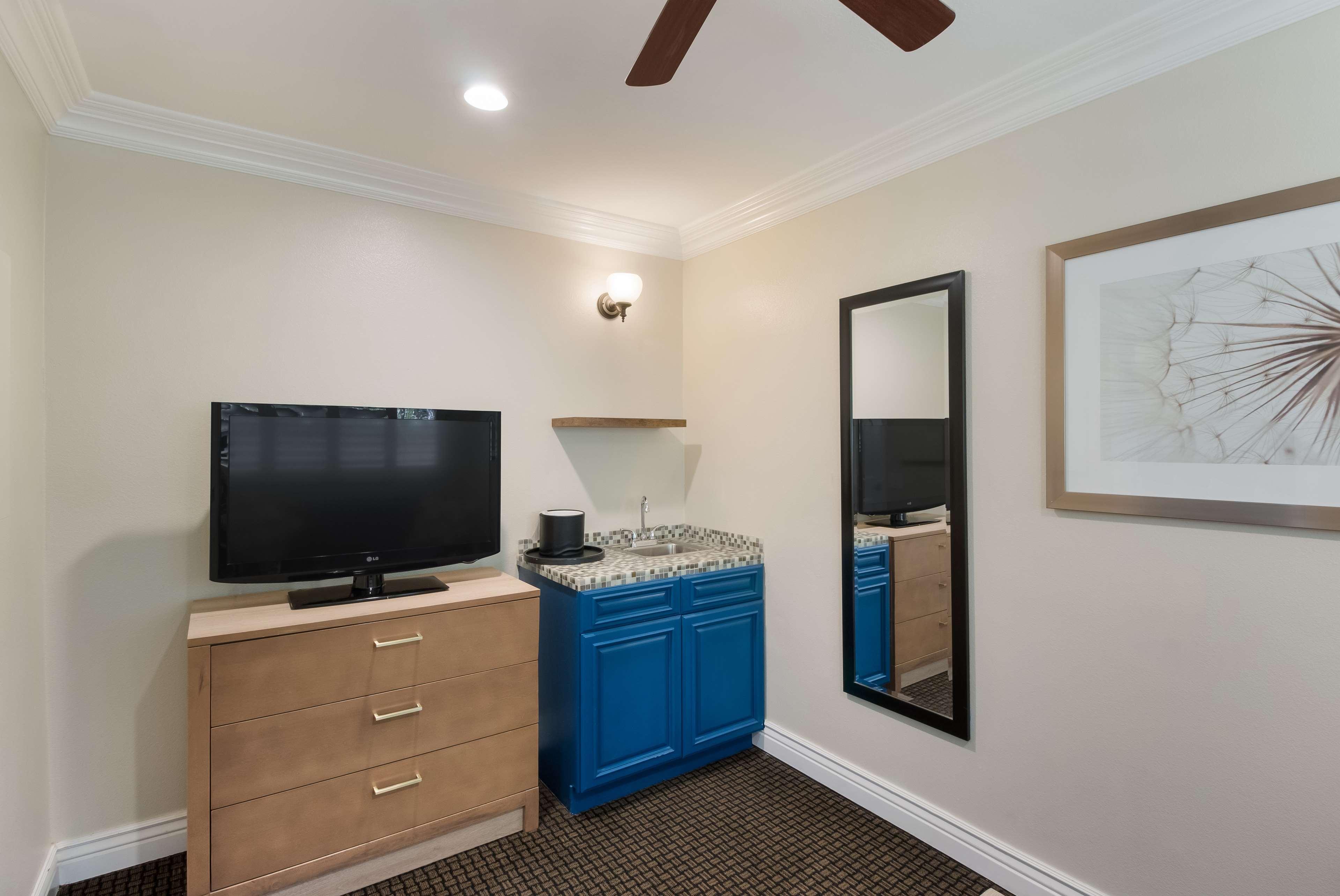 Suite Two Queen Beds