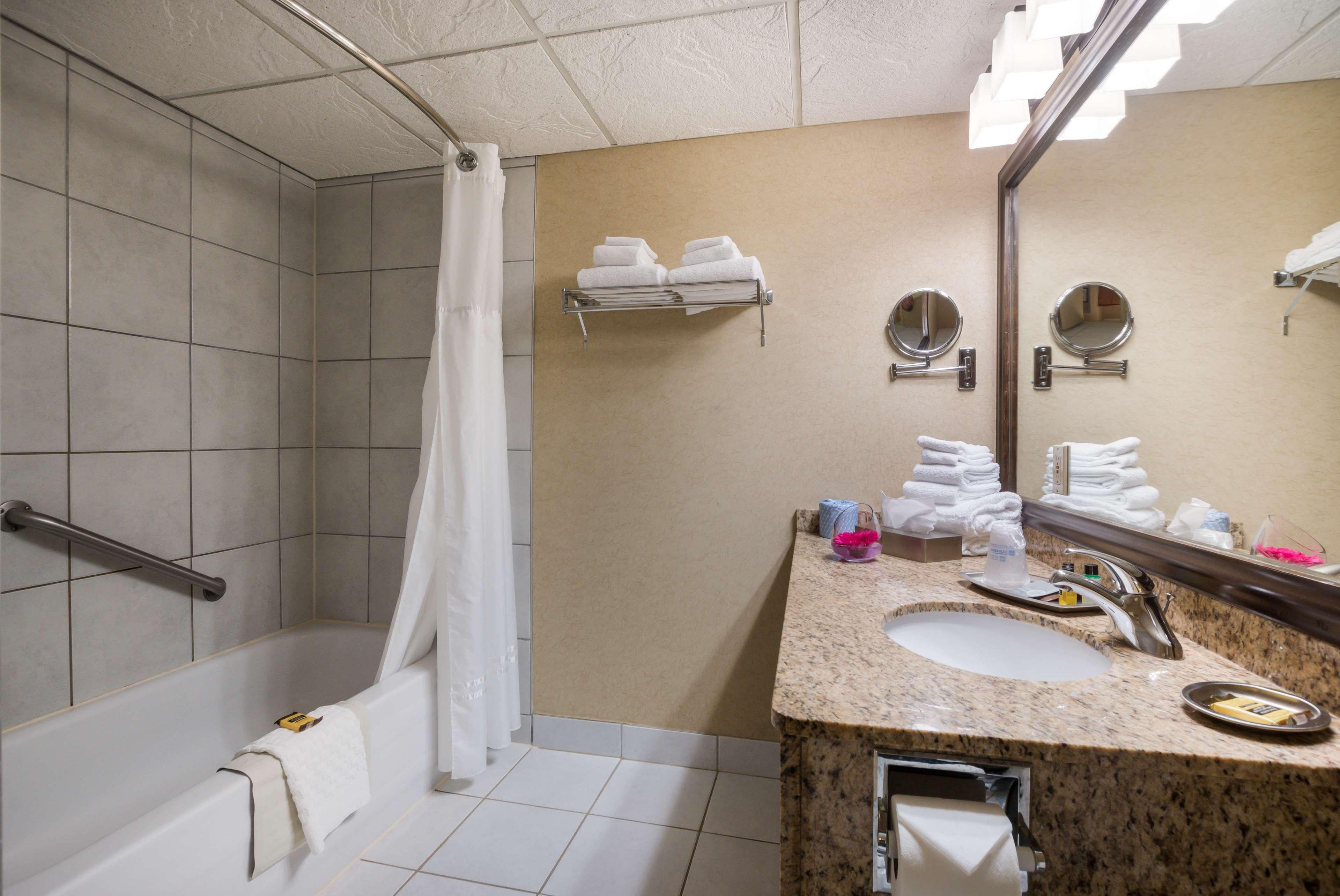 Suite Two Double Beds Non Smoking