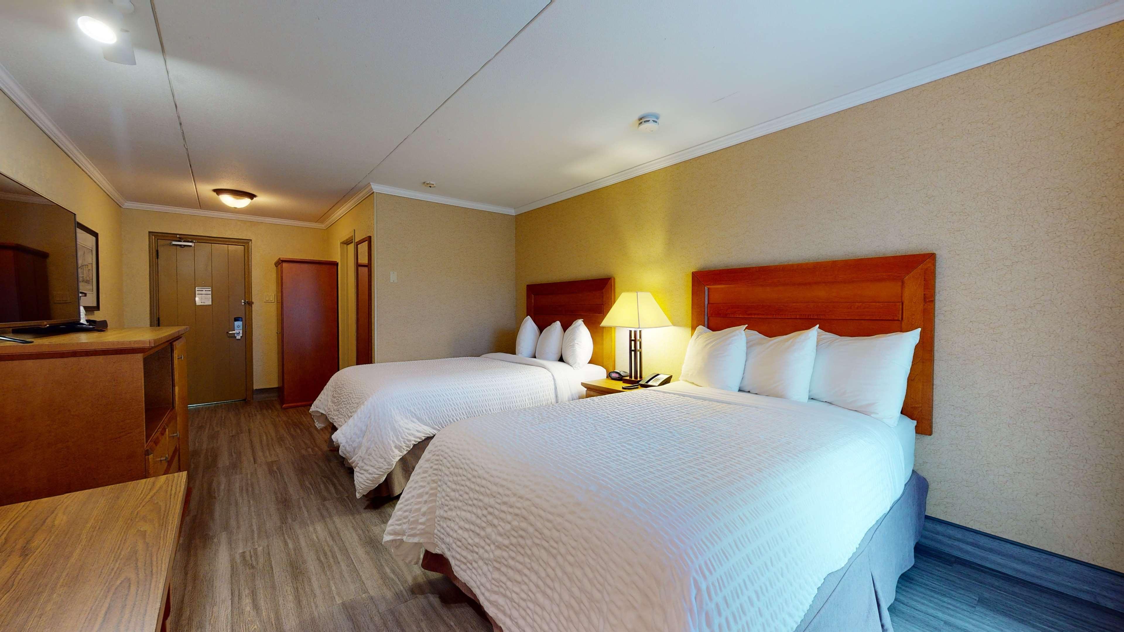 Room Two Double Beds Non Smoking