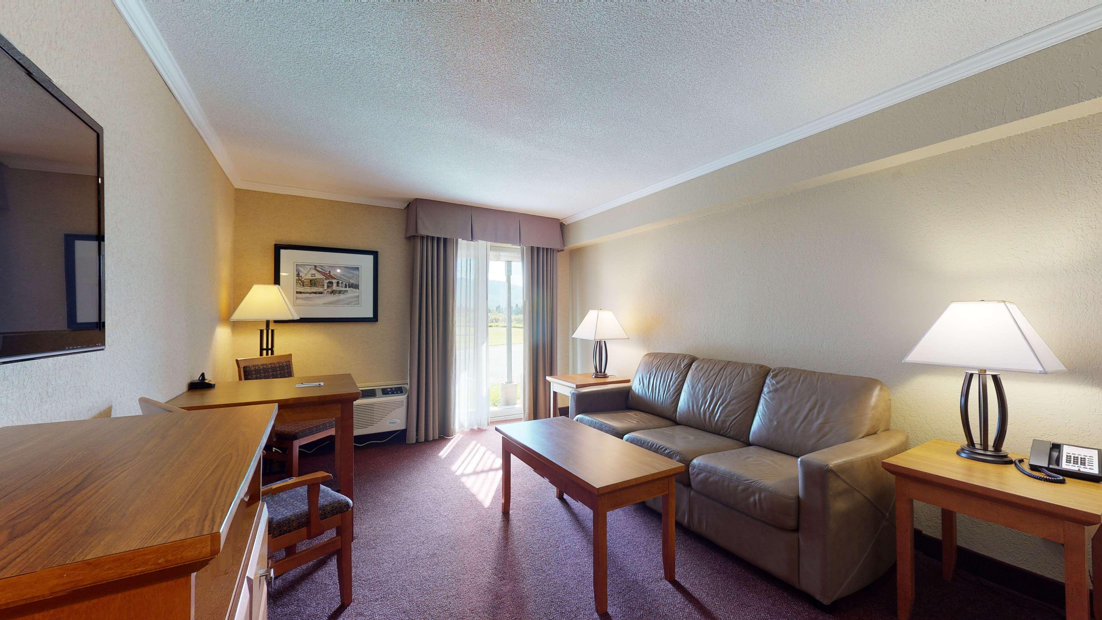 Suite Two Double Beds Non Smoking