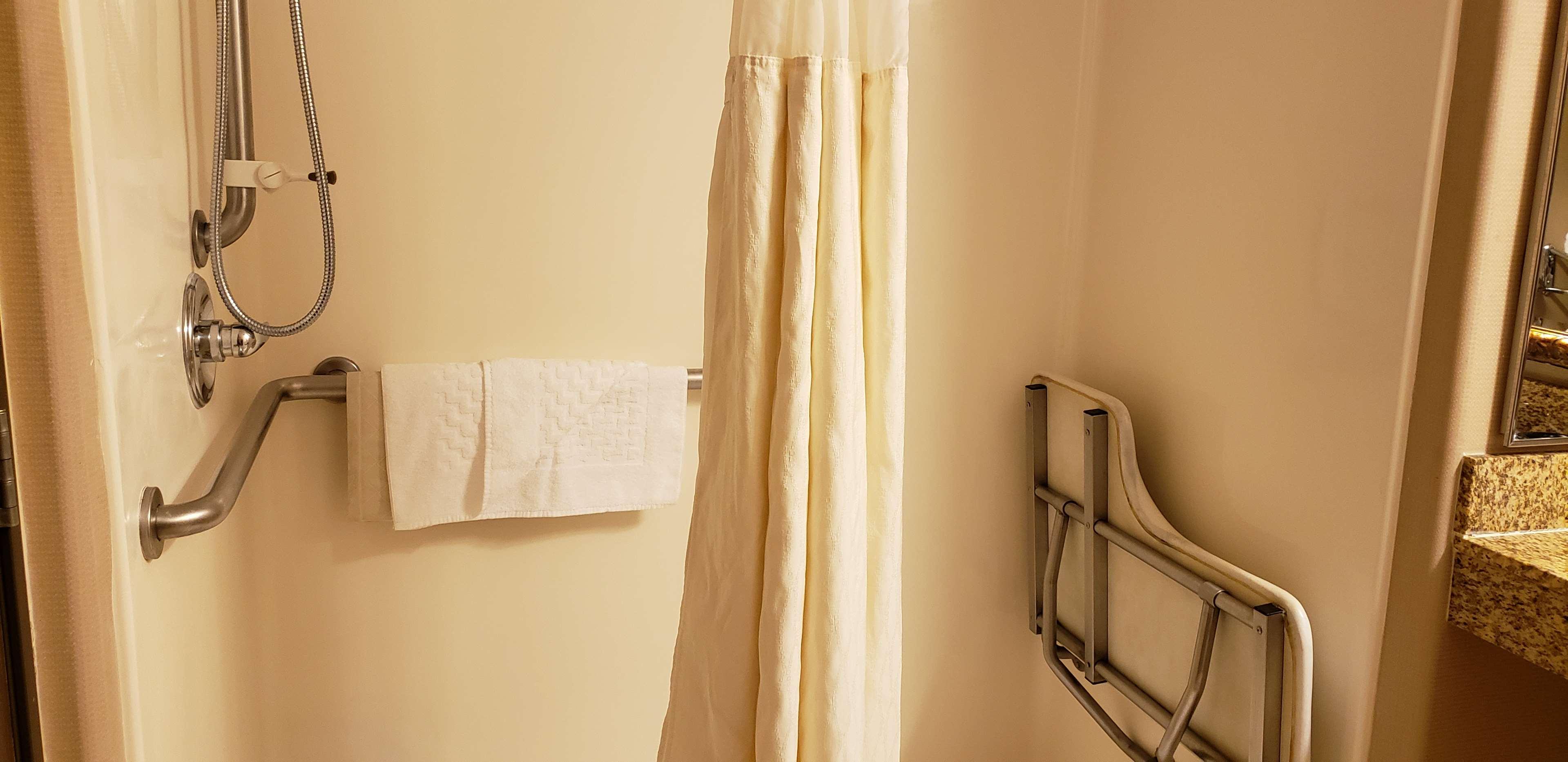 Suite Two Queen Beds Non Smoking