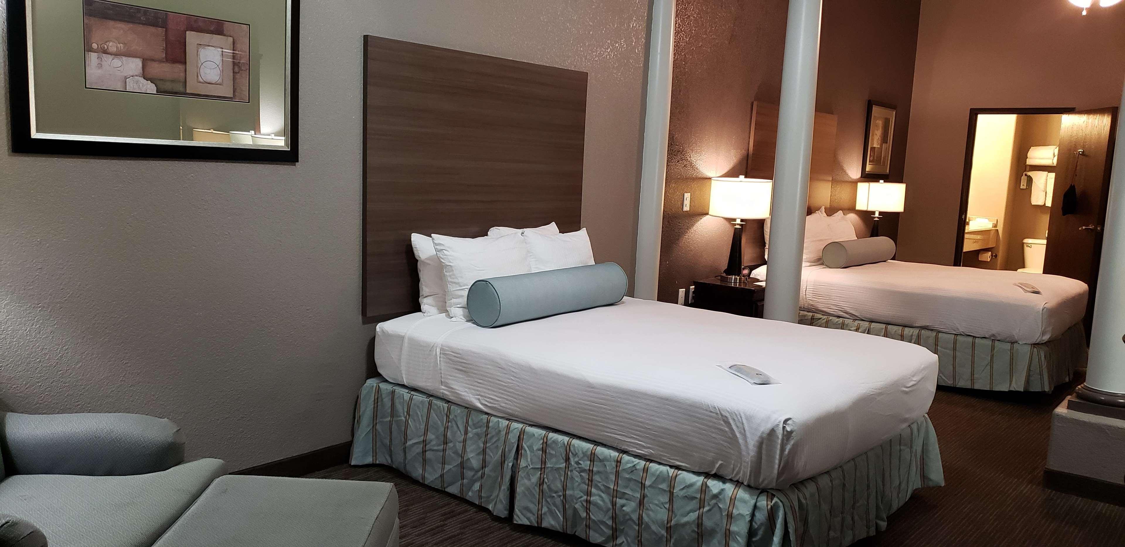 Suite Two Queen Beds