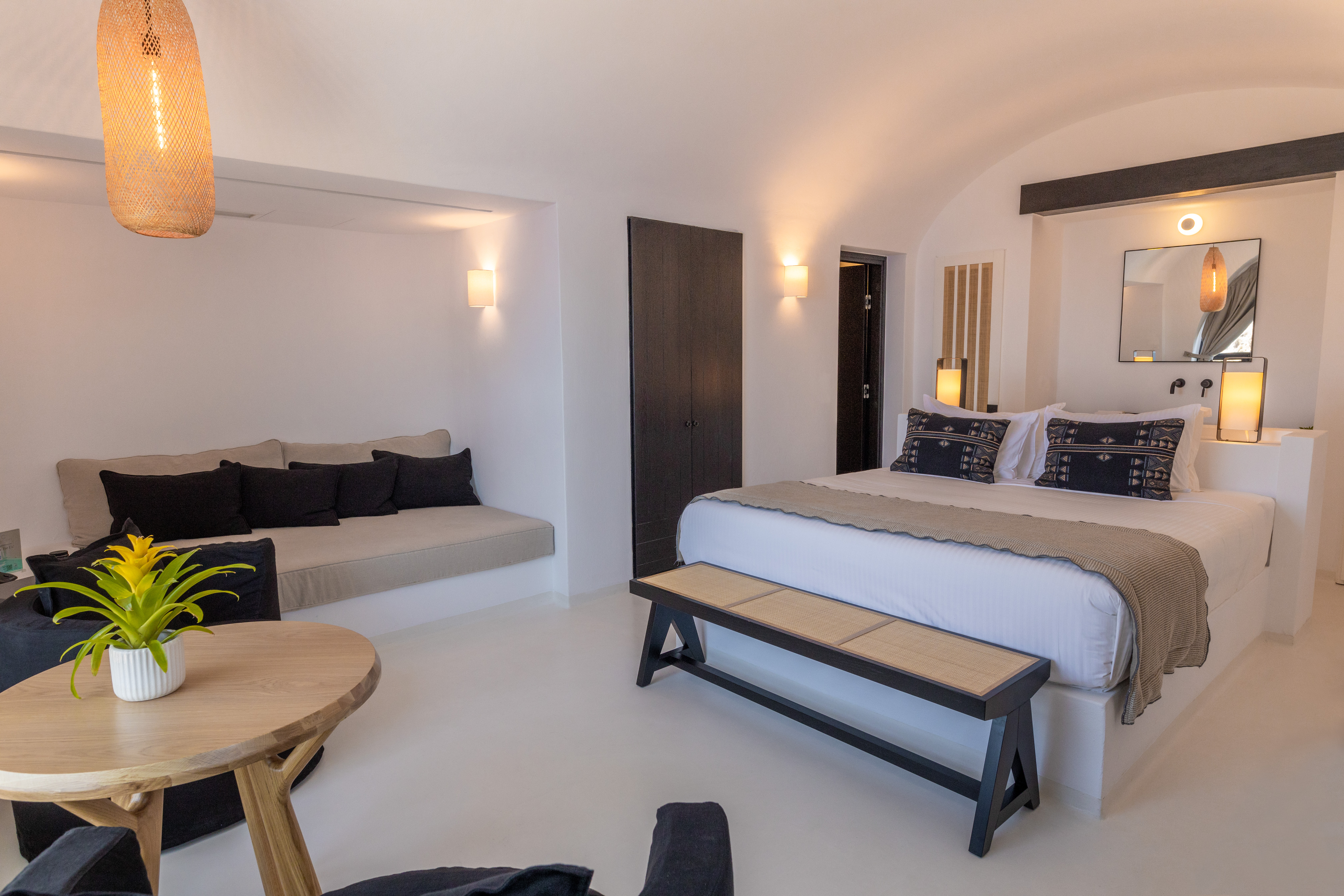 Double Deluxe One Bed