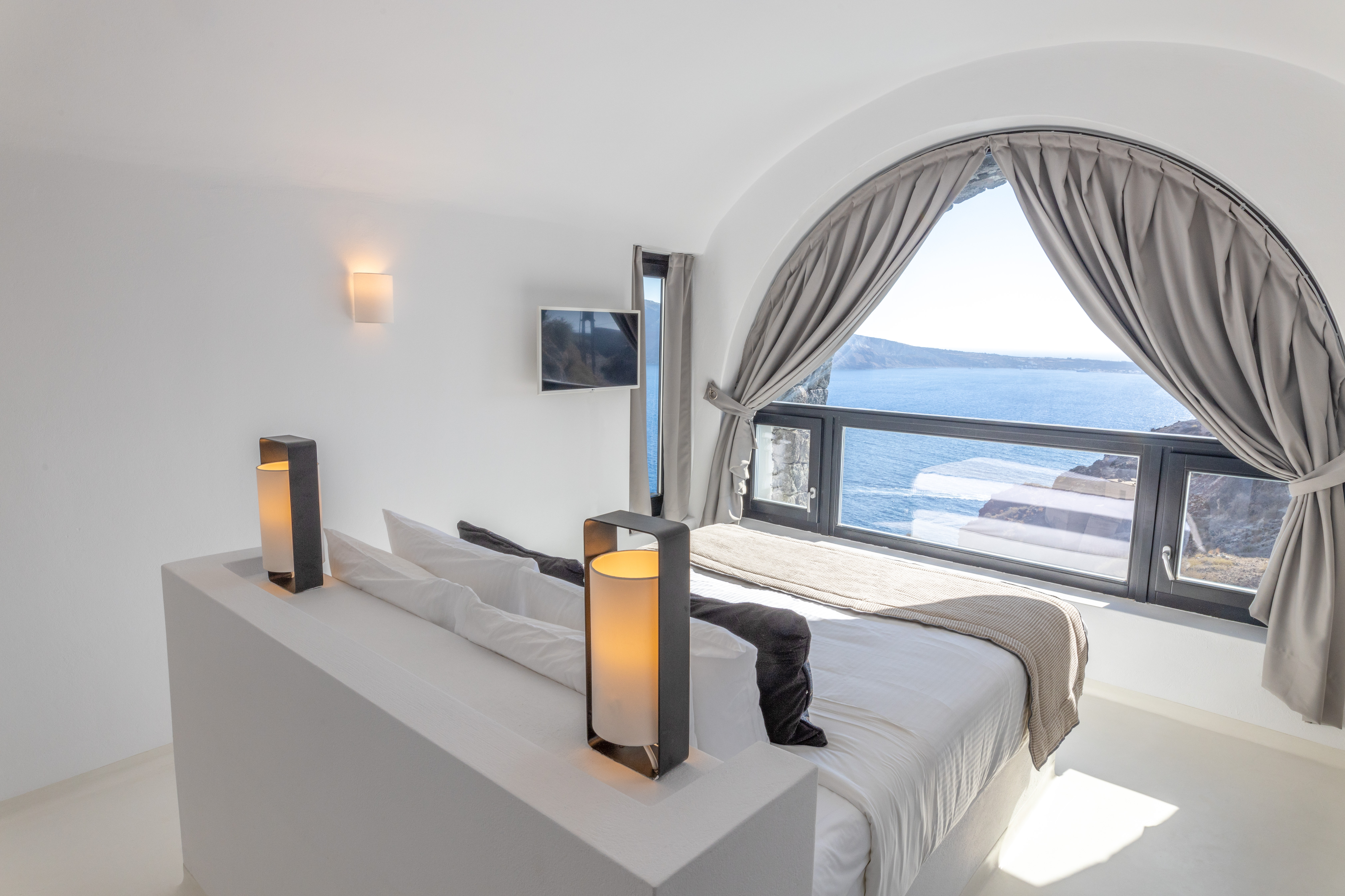 Double Deluxe One Bed