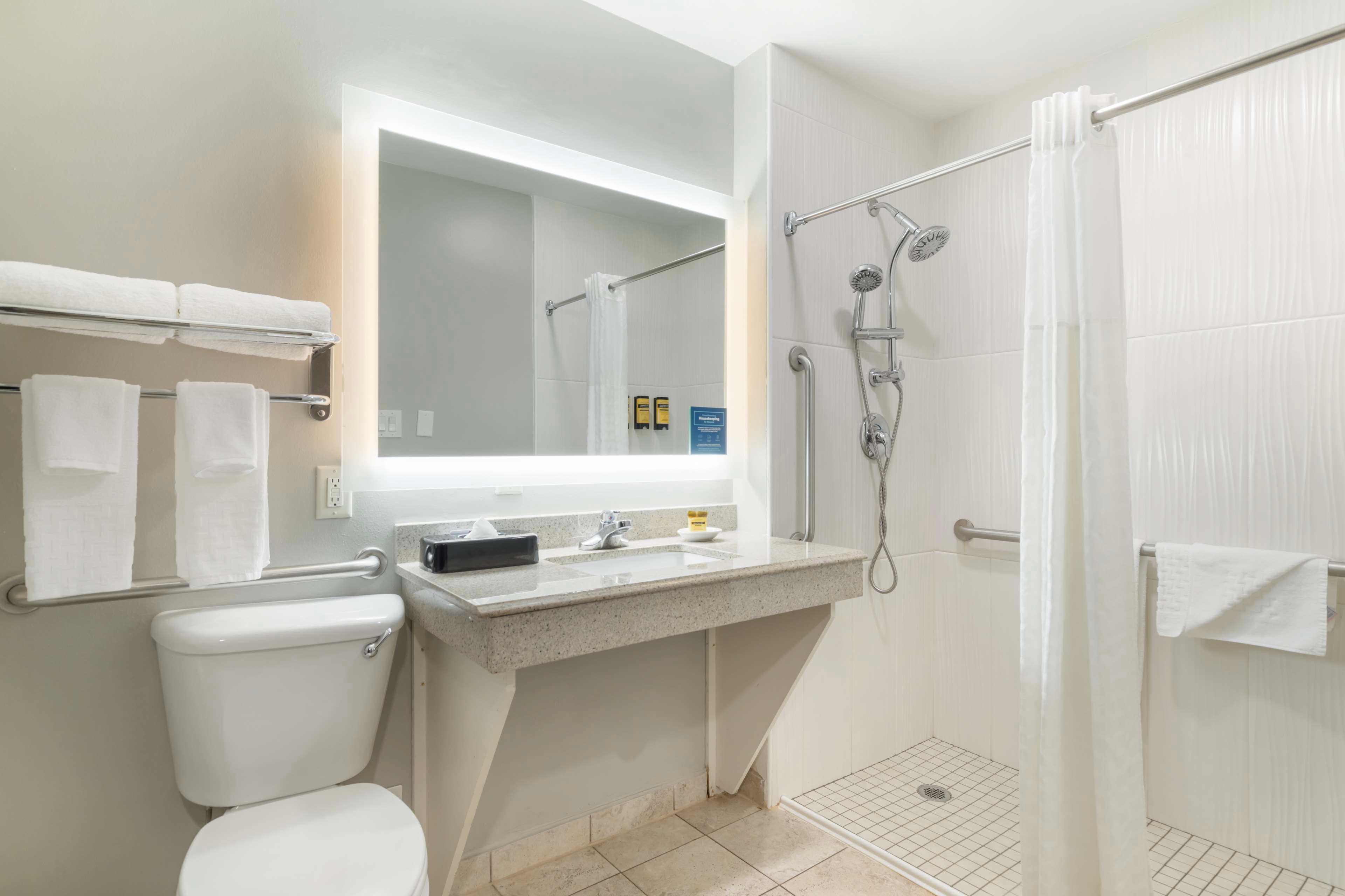 Junior Suite Accessible-two Queen Beds