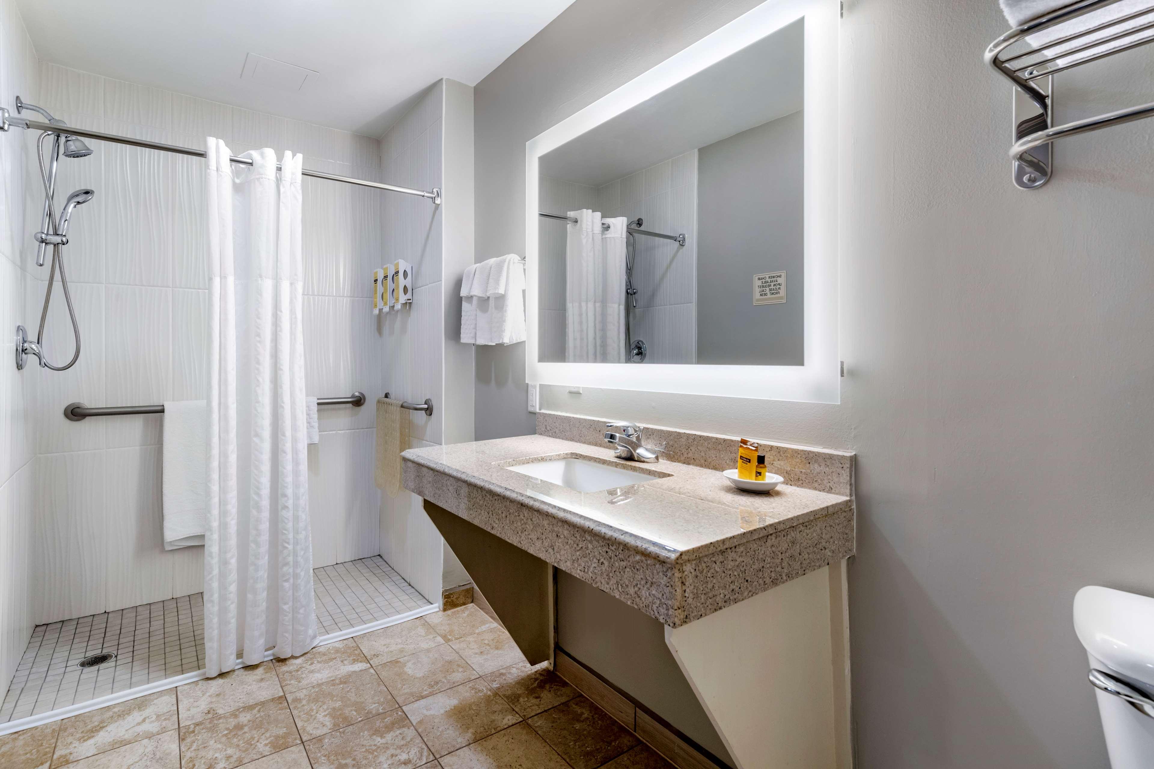 Junior Suite Accessible-two Queen Beds