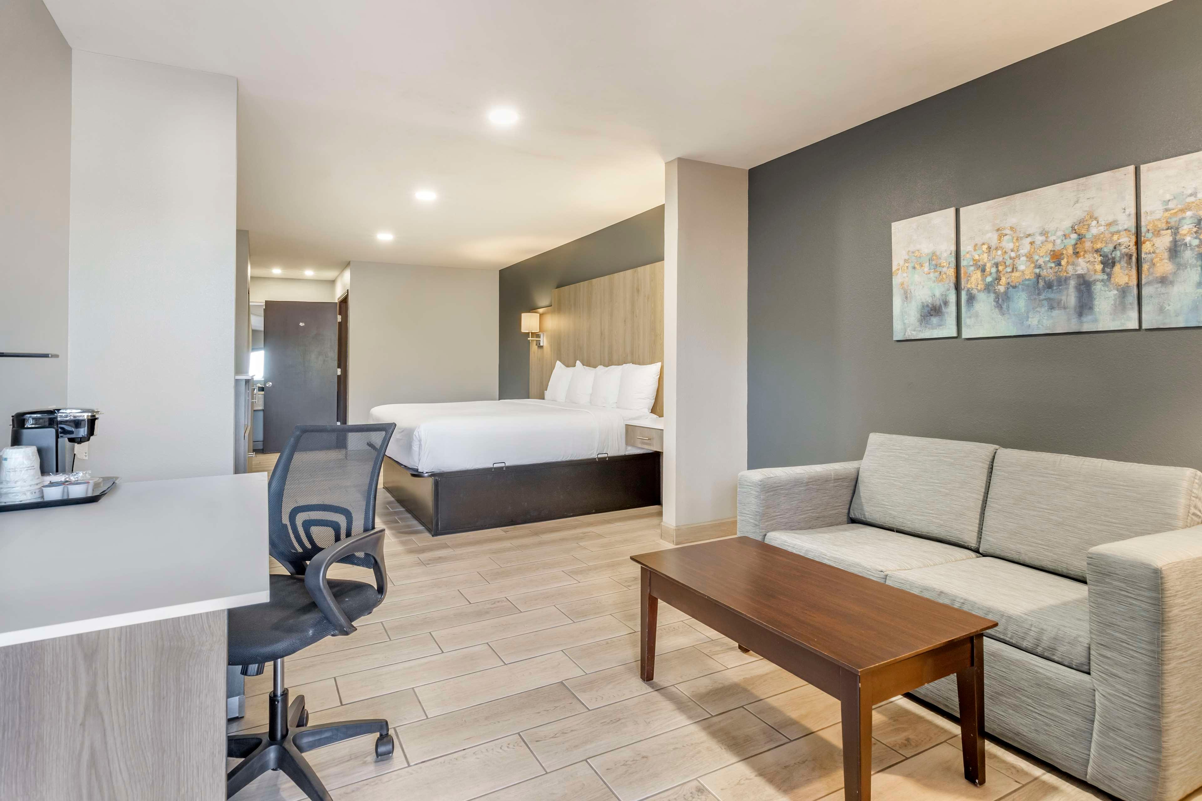 Junior Suite King Size Bed