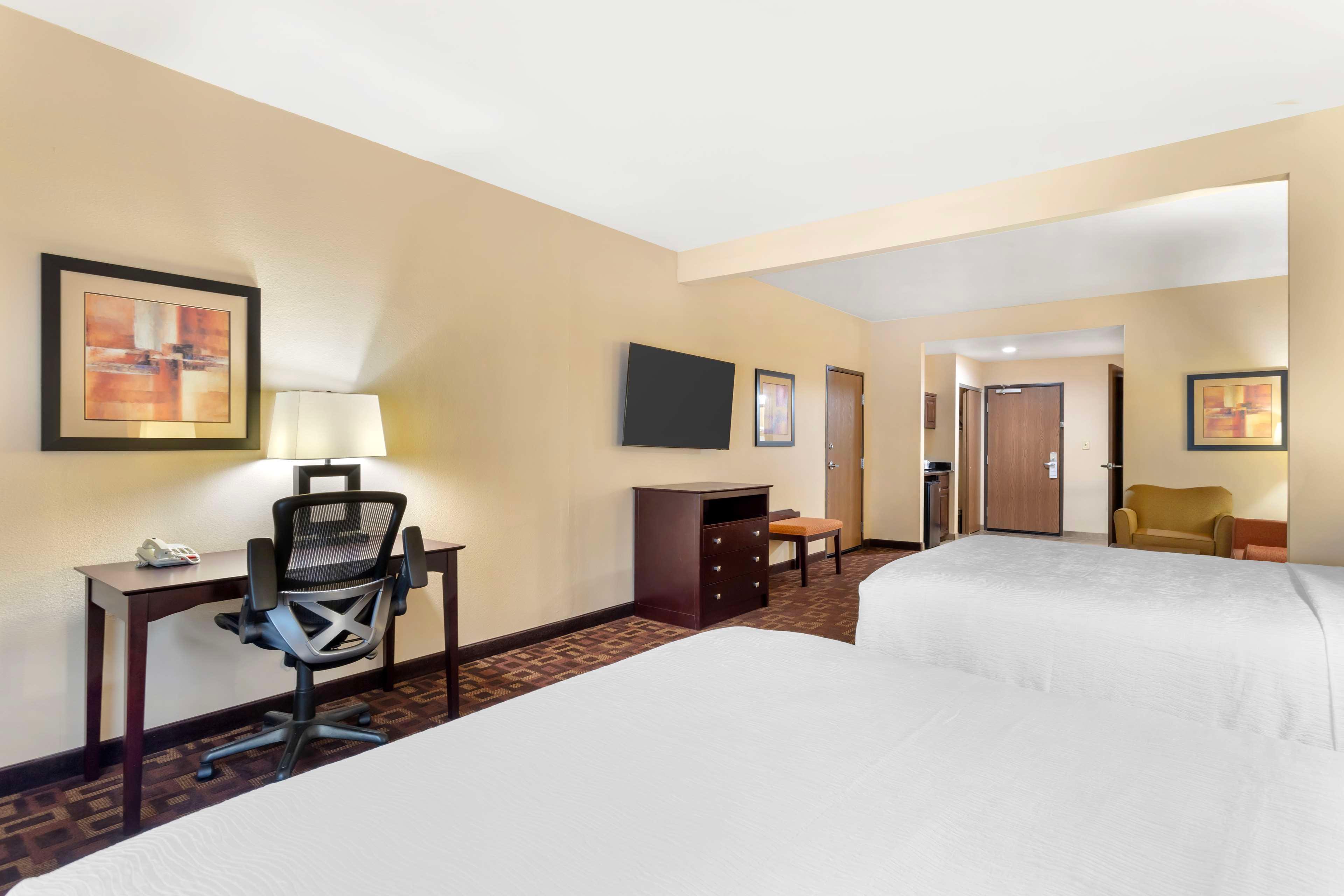 Suite Accessible-two Queen Beds