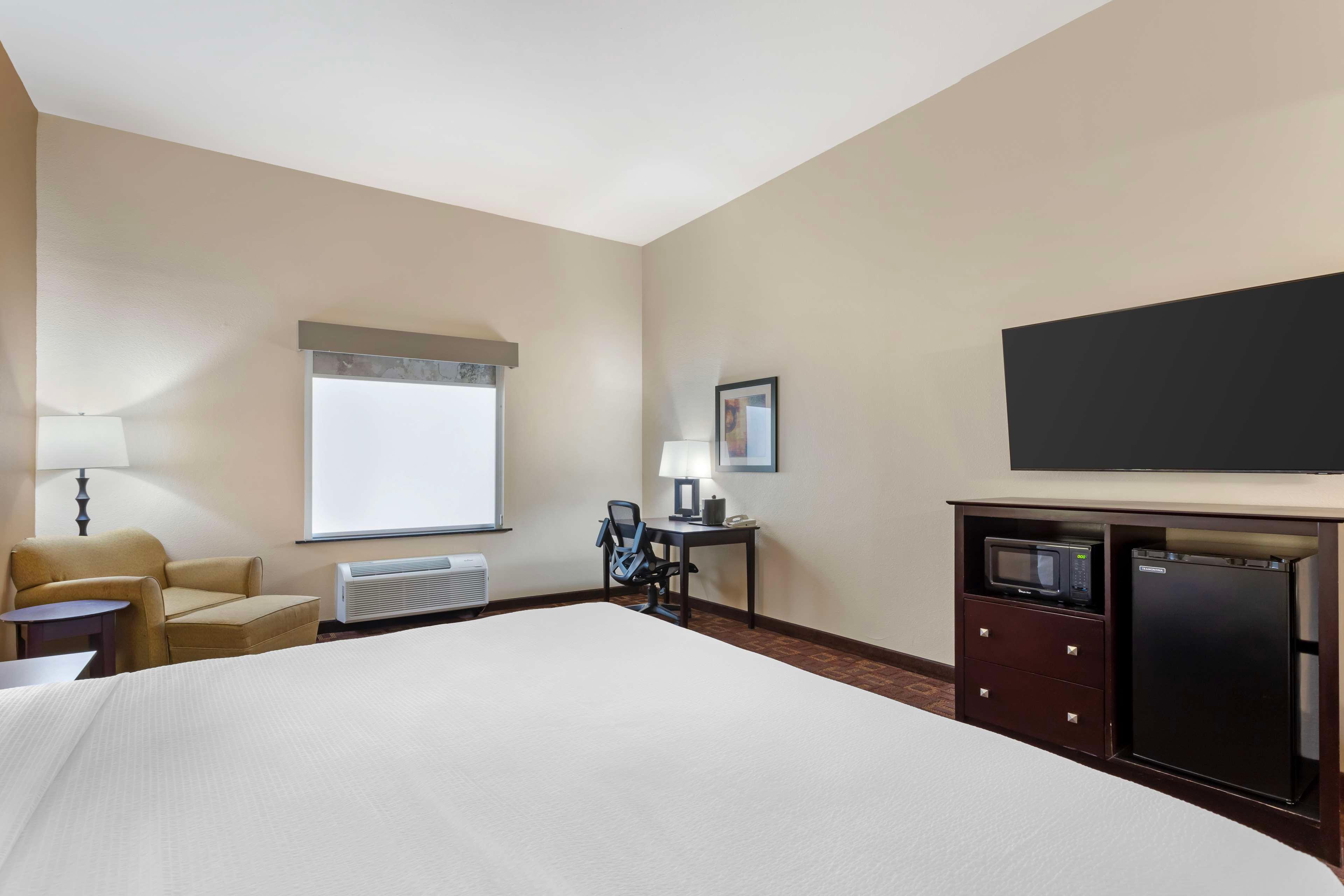 Double Accessible King Size Bed