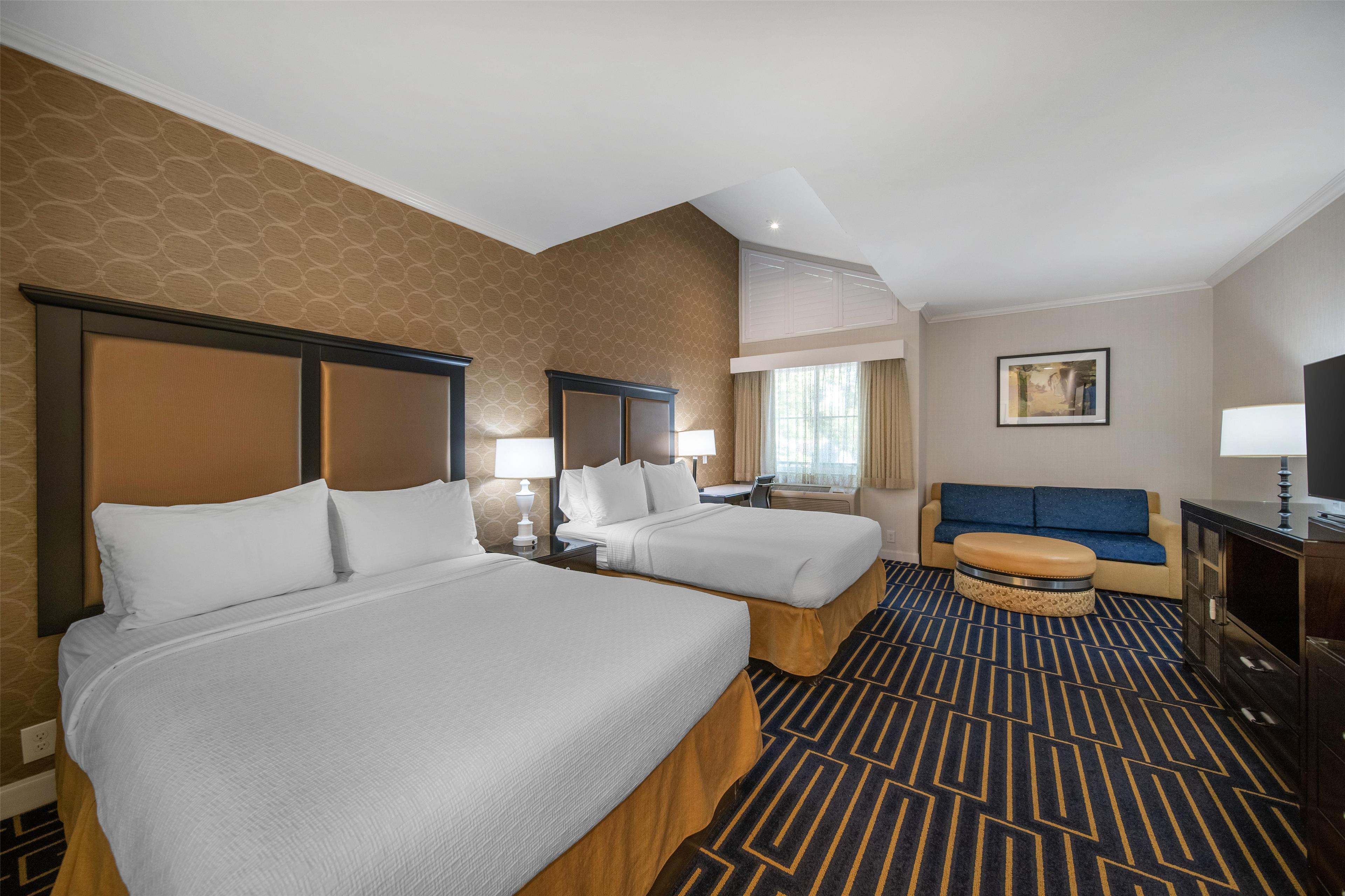 Suite Two Queen Beds