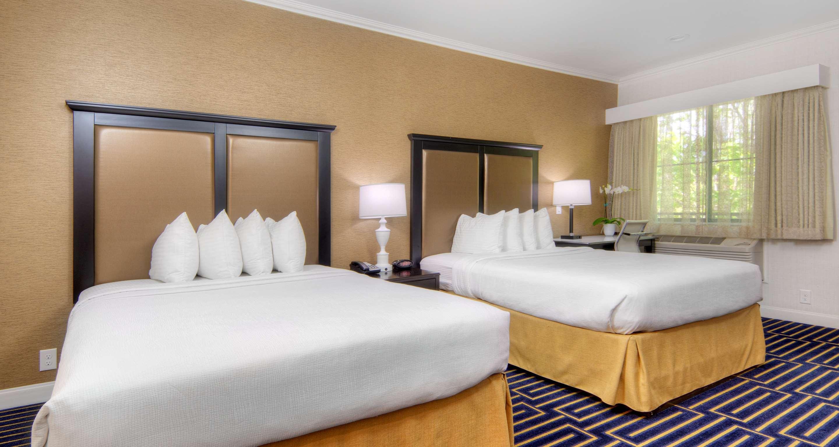 Suite Two Queen Beds