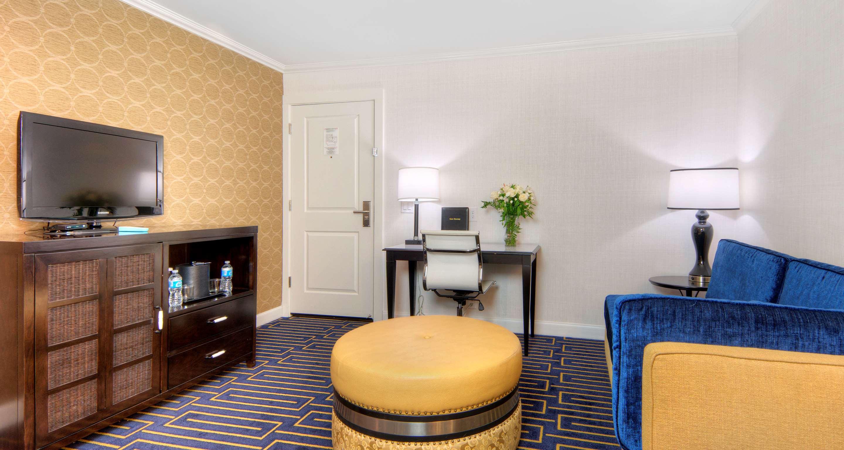 Suite Two Queen Beds