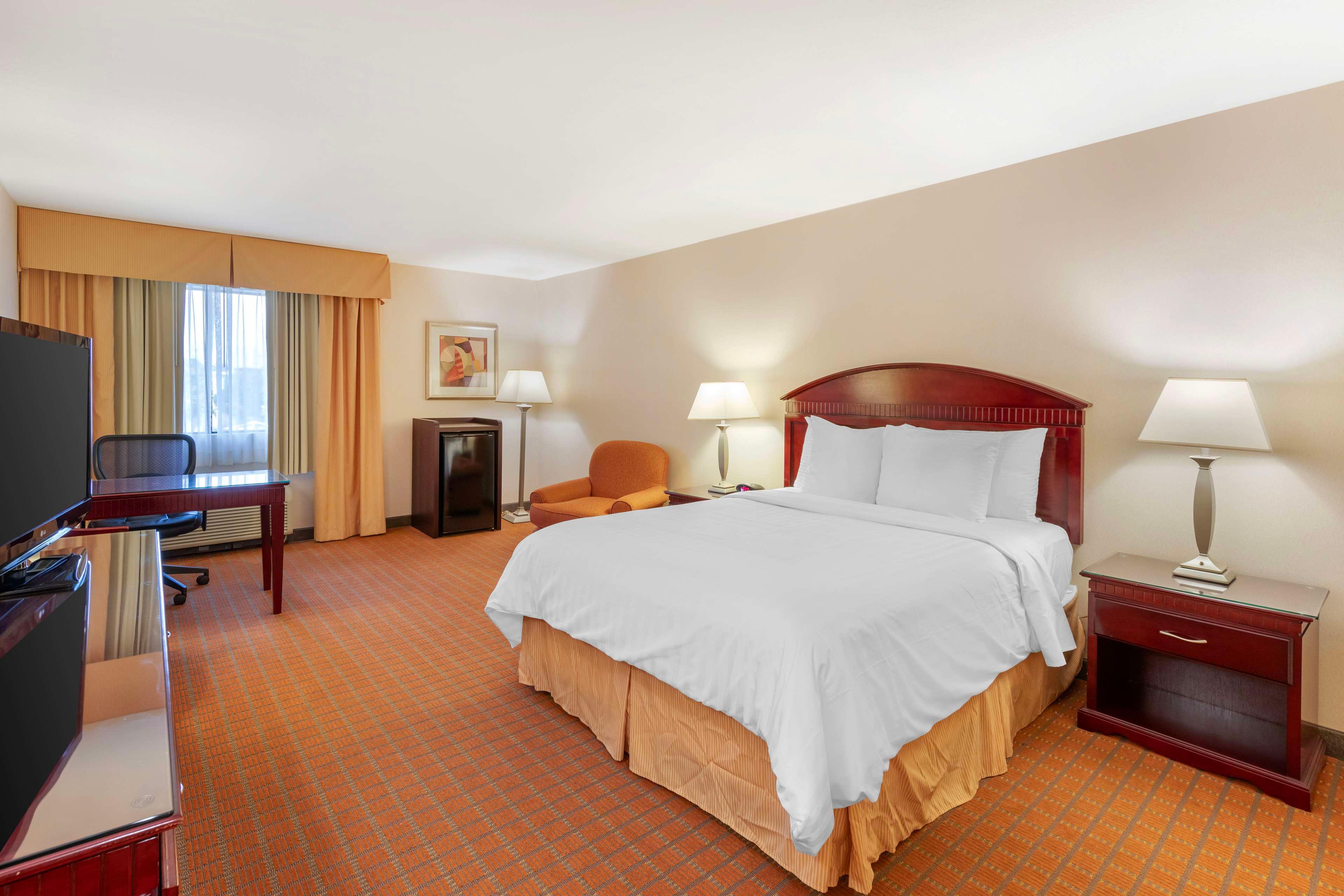 Room Queen Bed Non Smoking