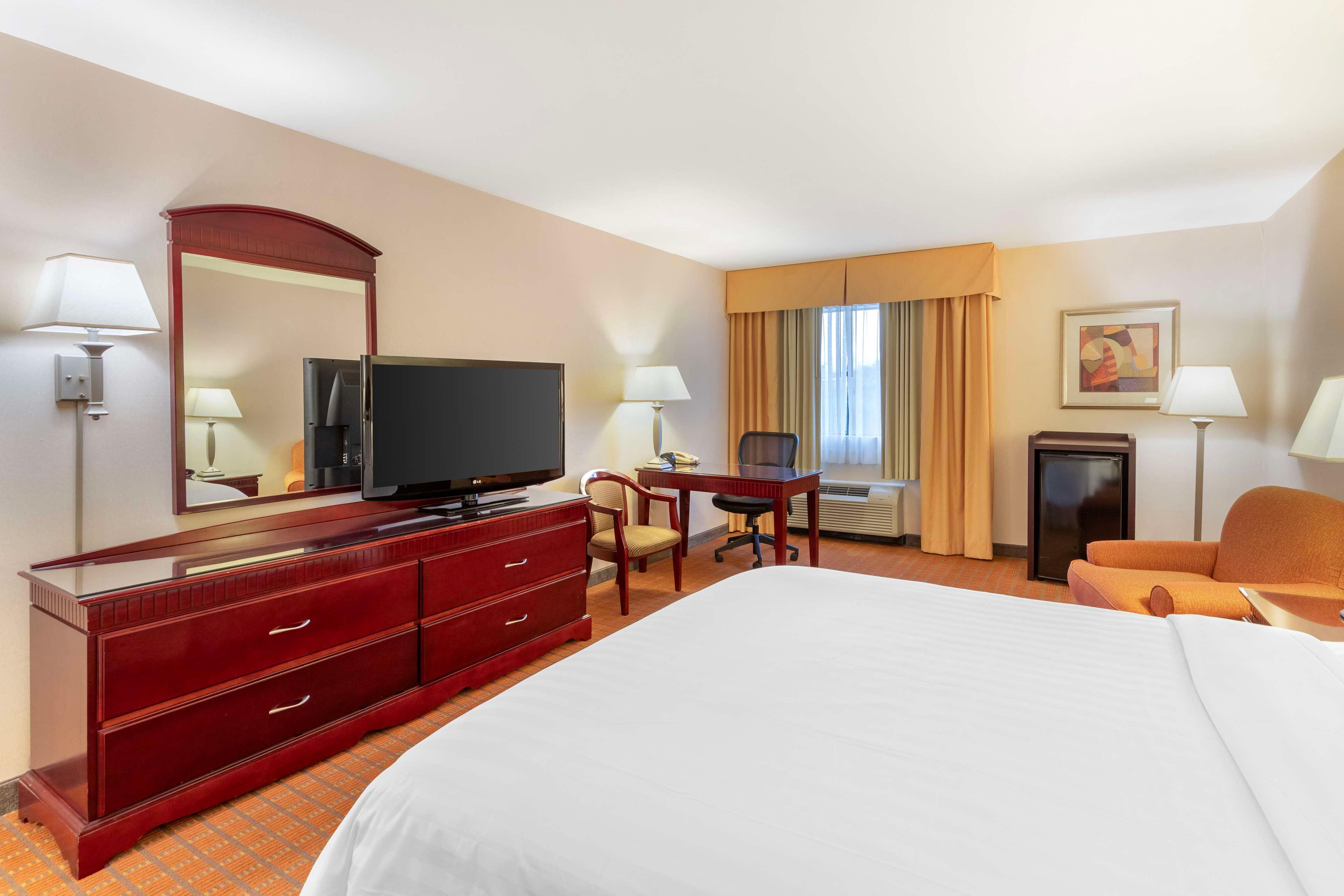 Room Queen Bed Non Smoking