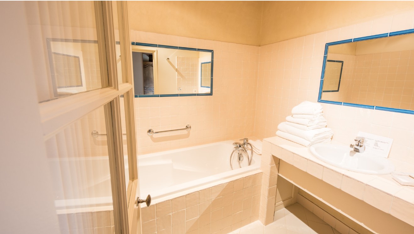 Double or Twin Deluxe