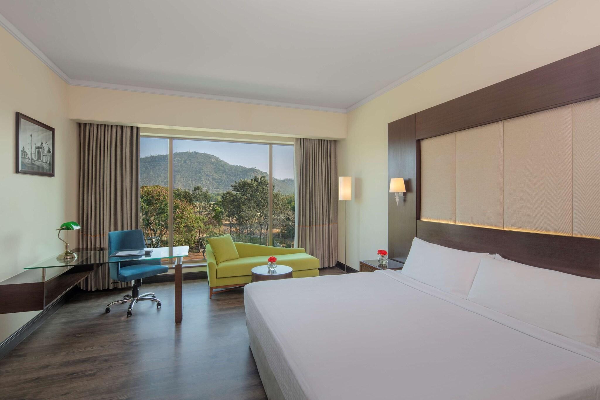 Double Business King Bed