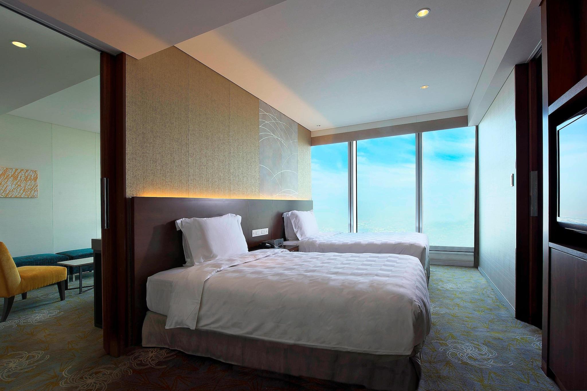 Junior Suite City View Two Double Beds