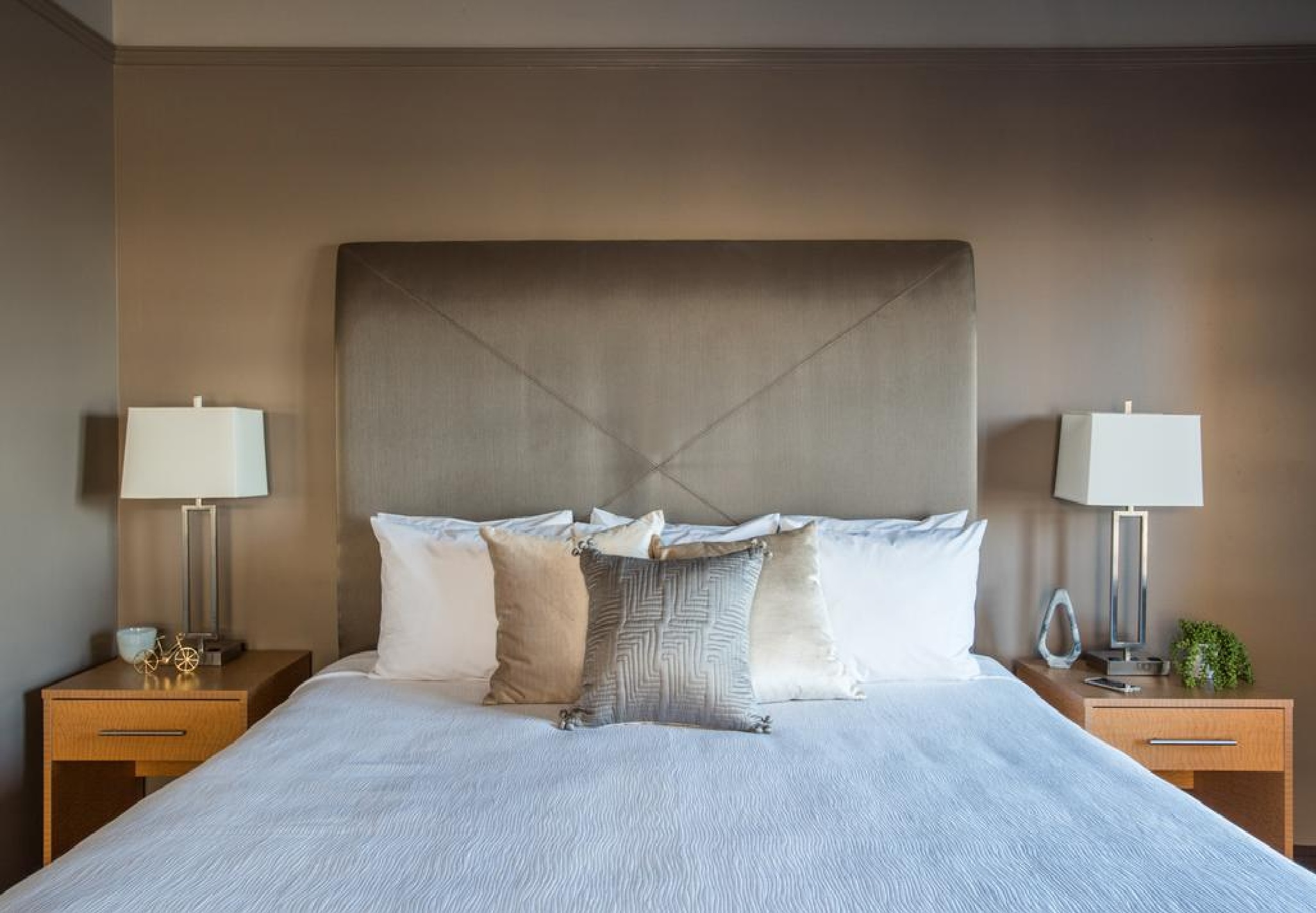 Suite Queen Size Bed