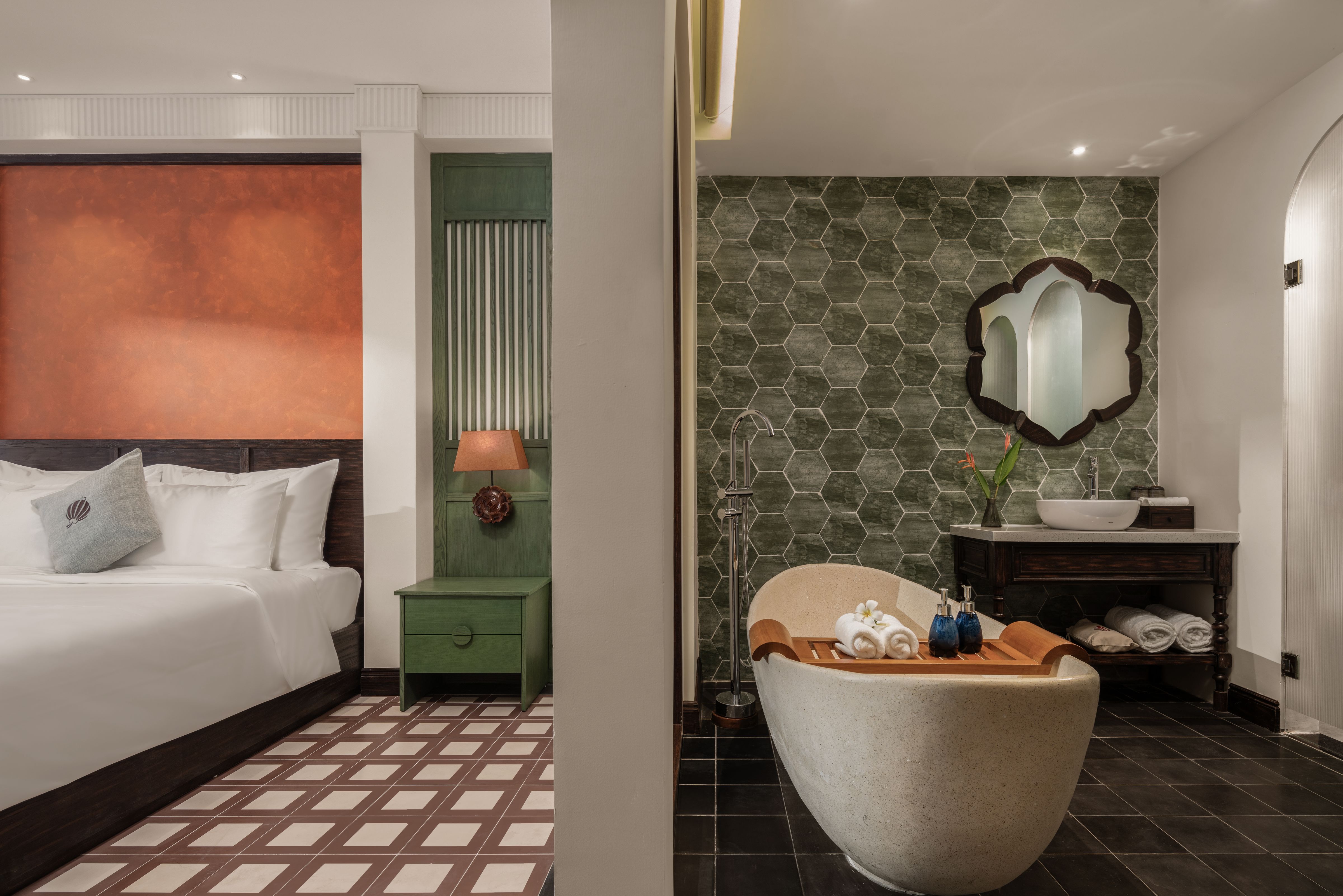 Suite City View King Bed