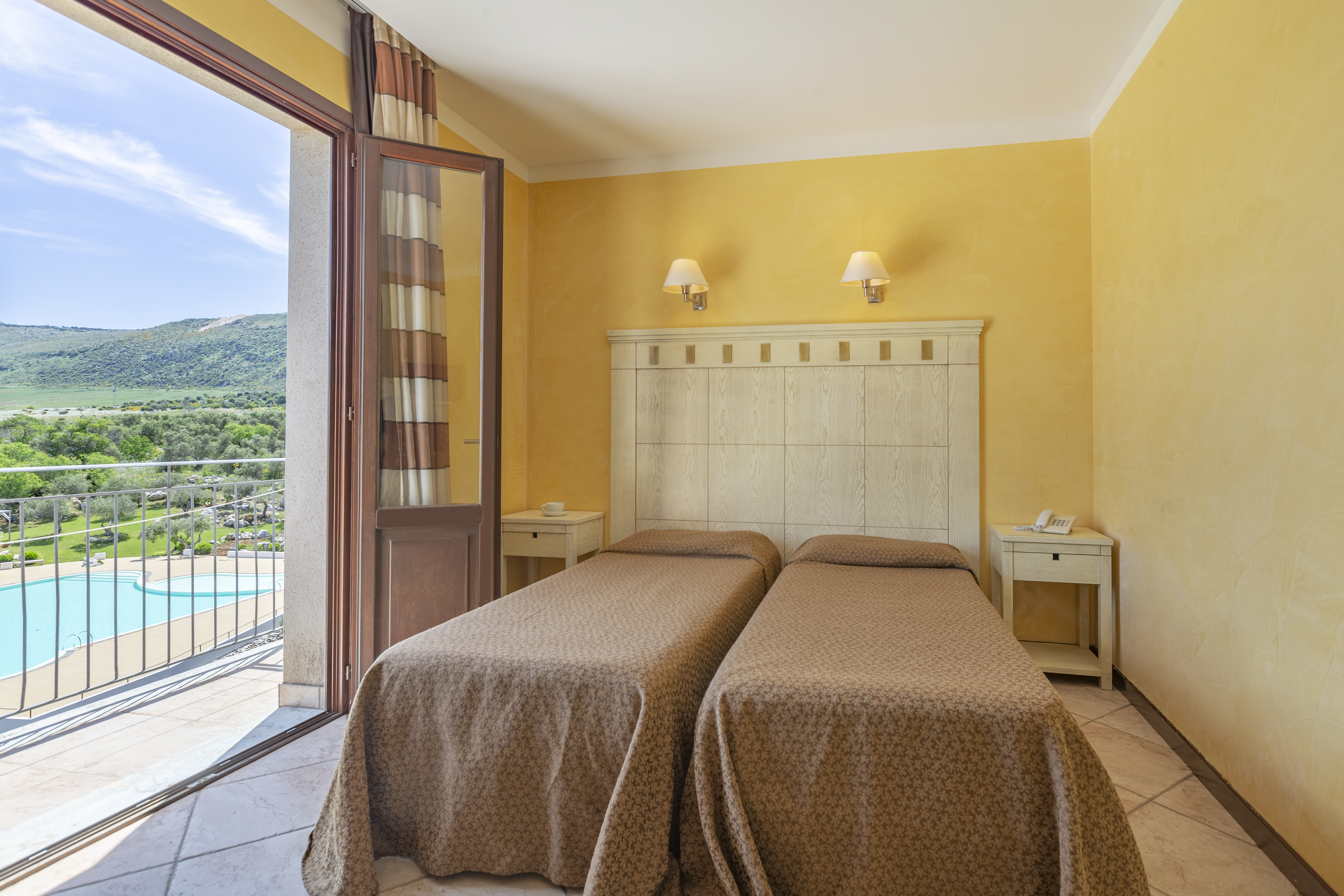 Double or Twin Standard