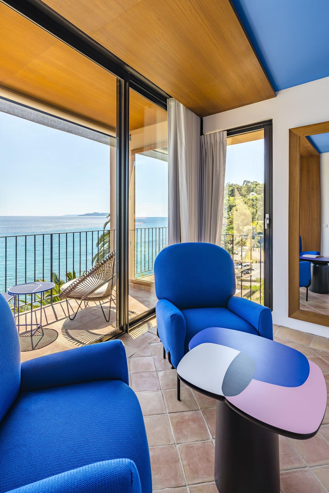 Double Deluxe Sea View with Balcony